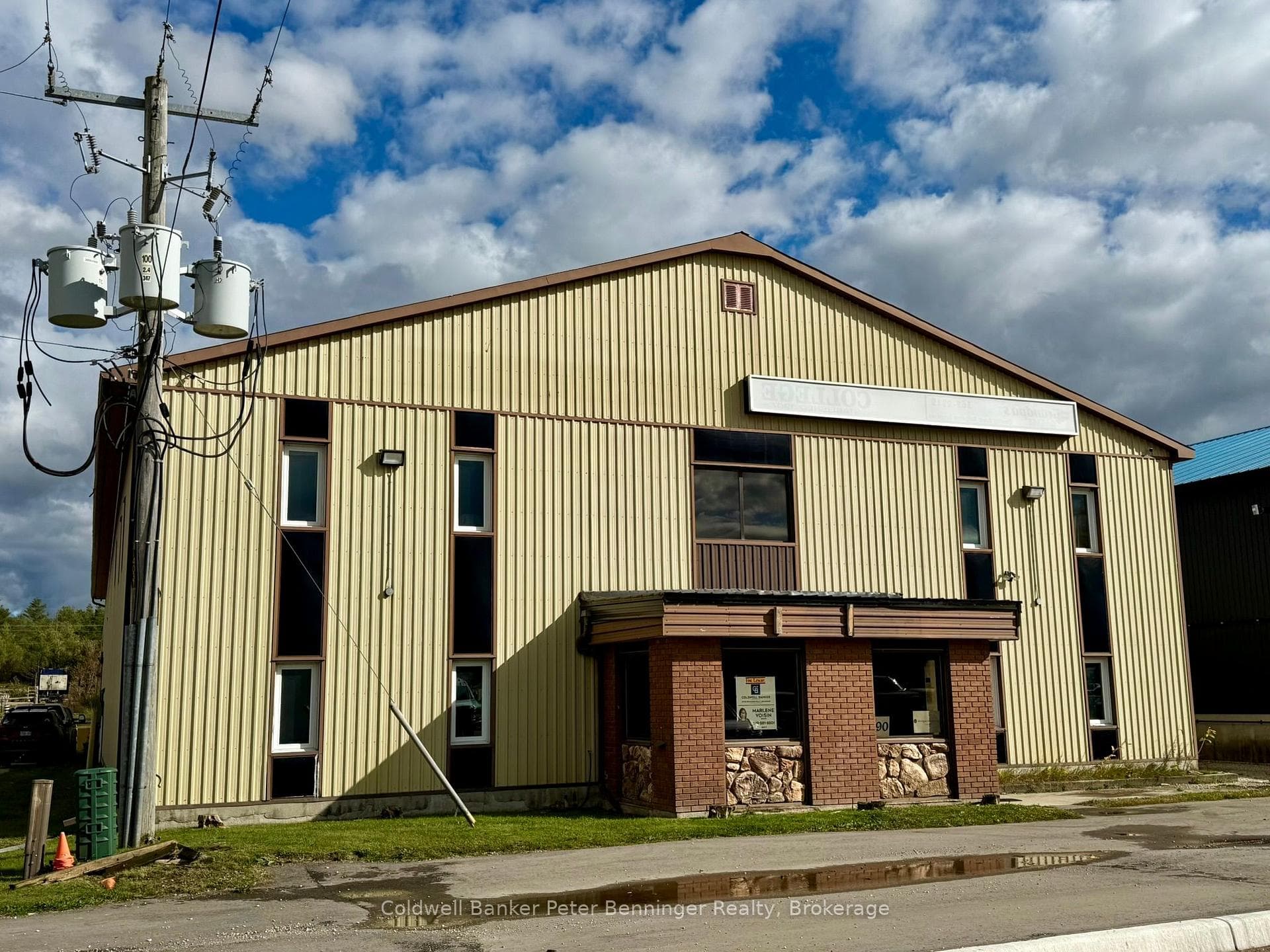 190 Elizabeth Street photo 3