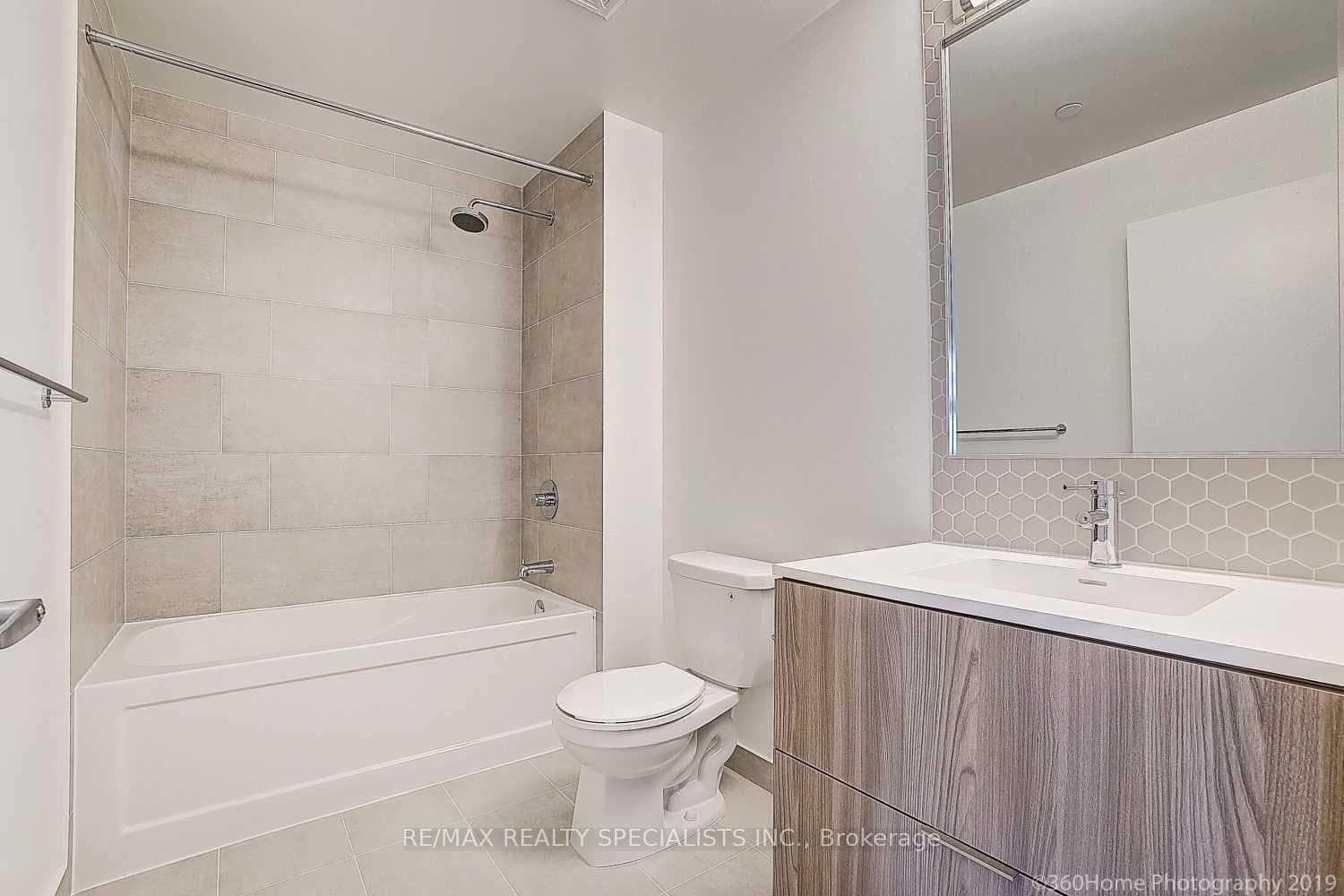 2520 Eglinton Avenue Unit 1701 photo 14