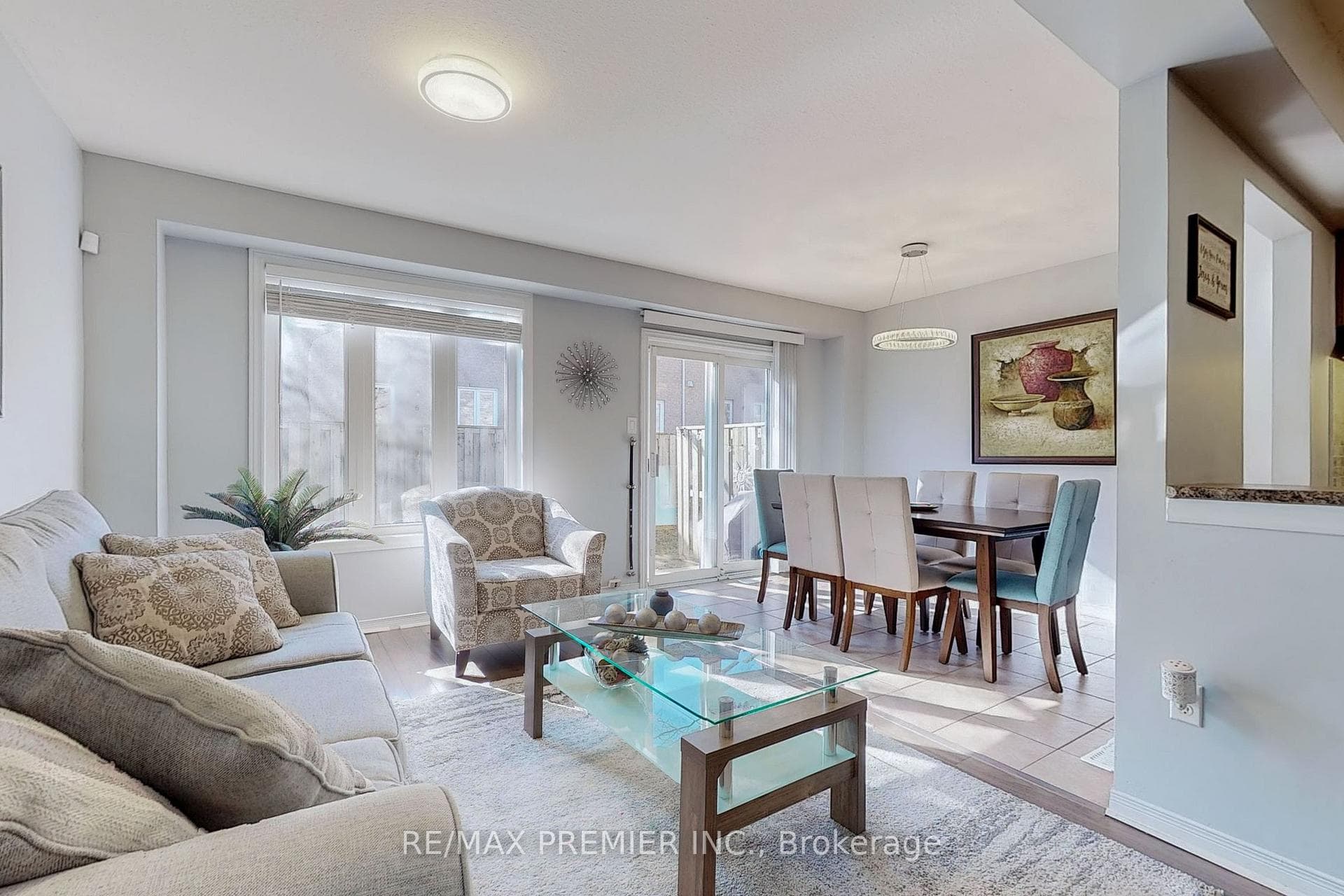 1771 Upper Wentworth Street Unit 34 photo 3