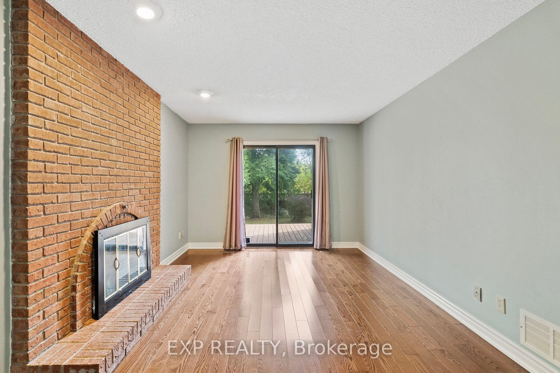 17 Gordon Rowe Crescent photo 14