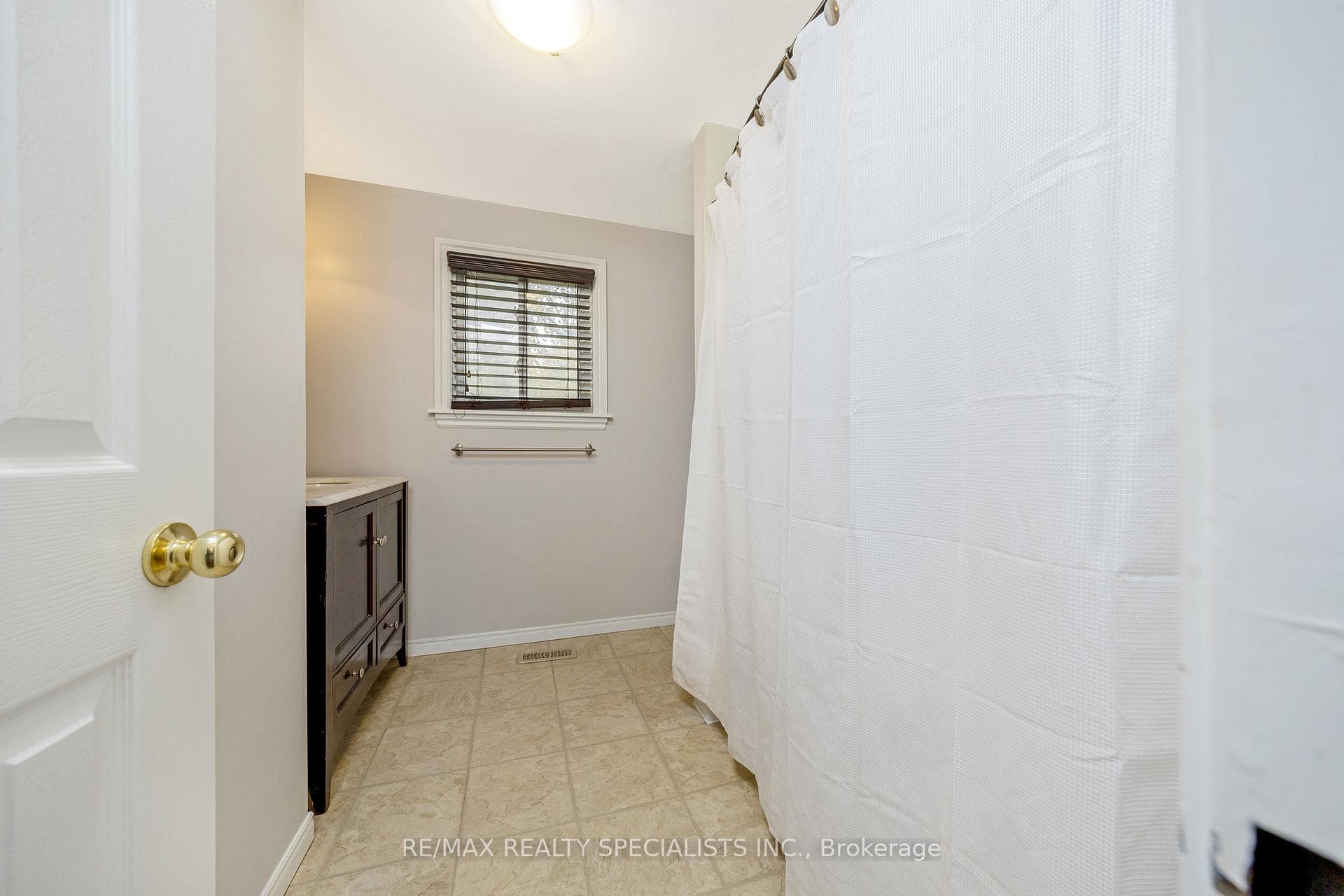 538 Conway Court photo 23