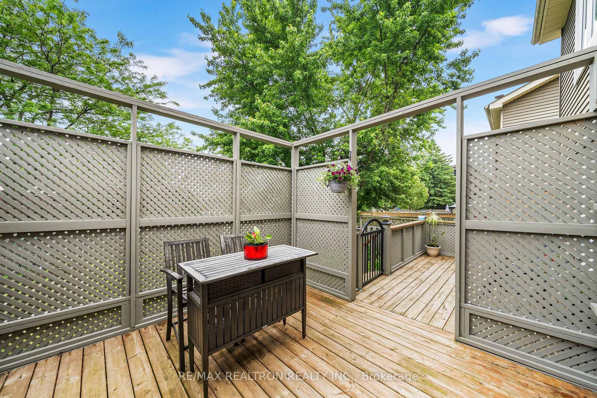 48 Hemingford Place photo 32