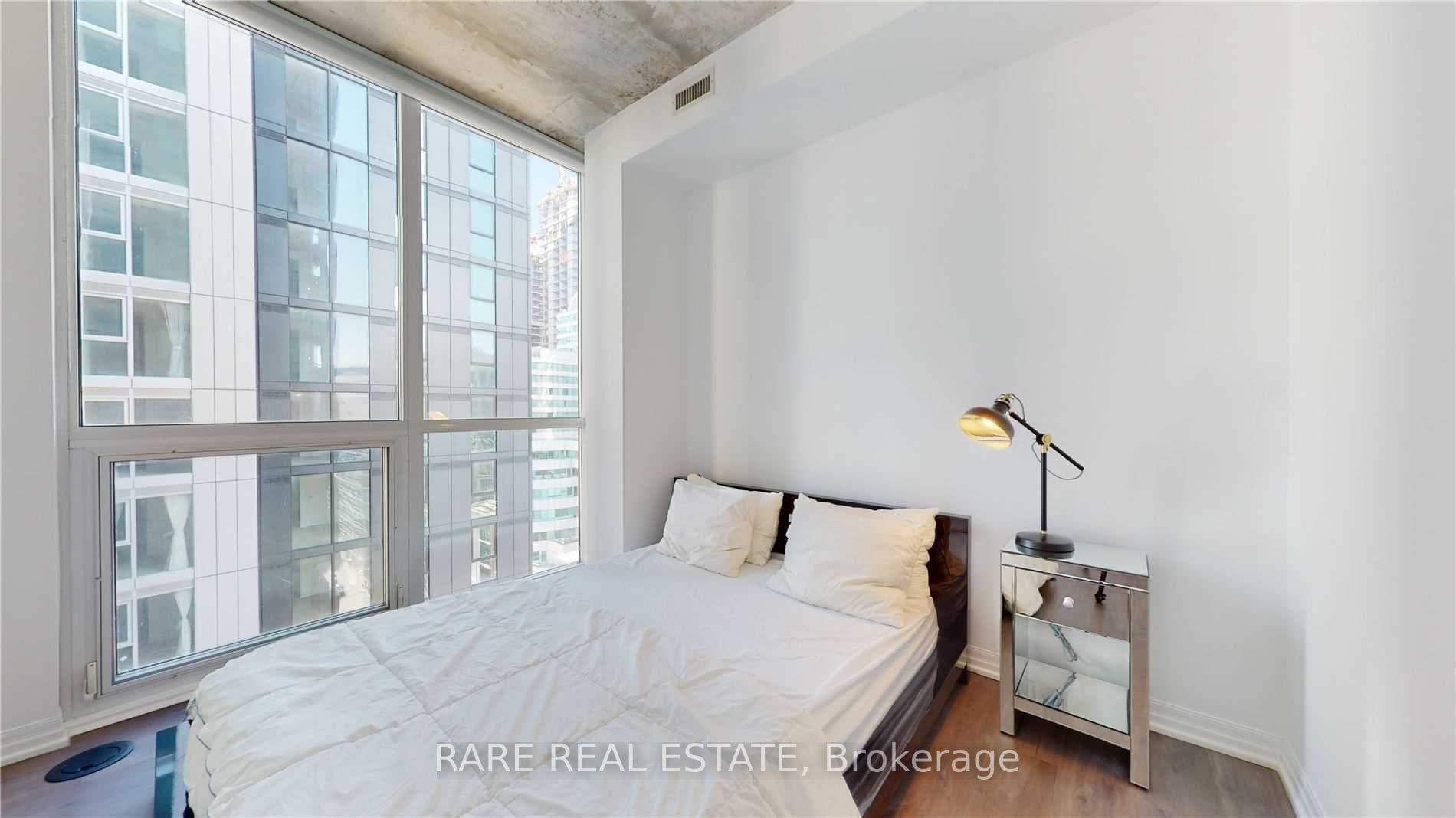88 Blue Jays Way Unit 1302 photo 10
