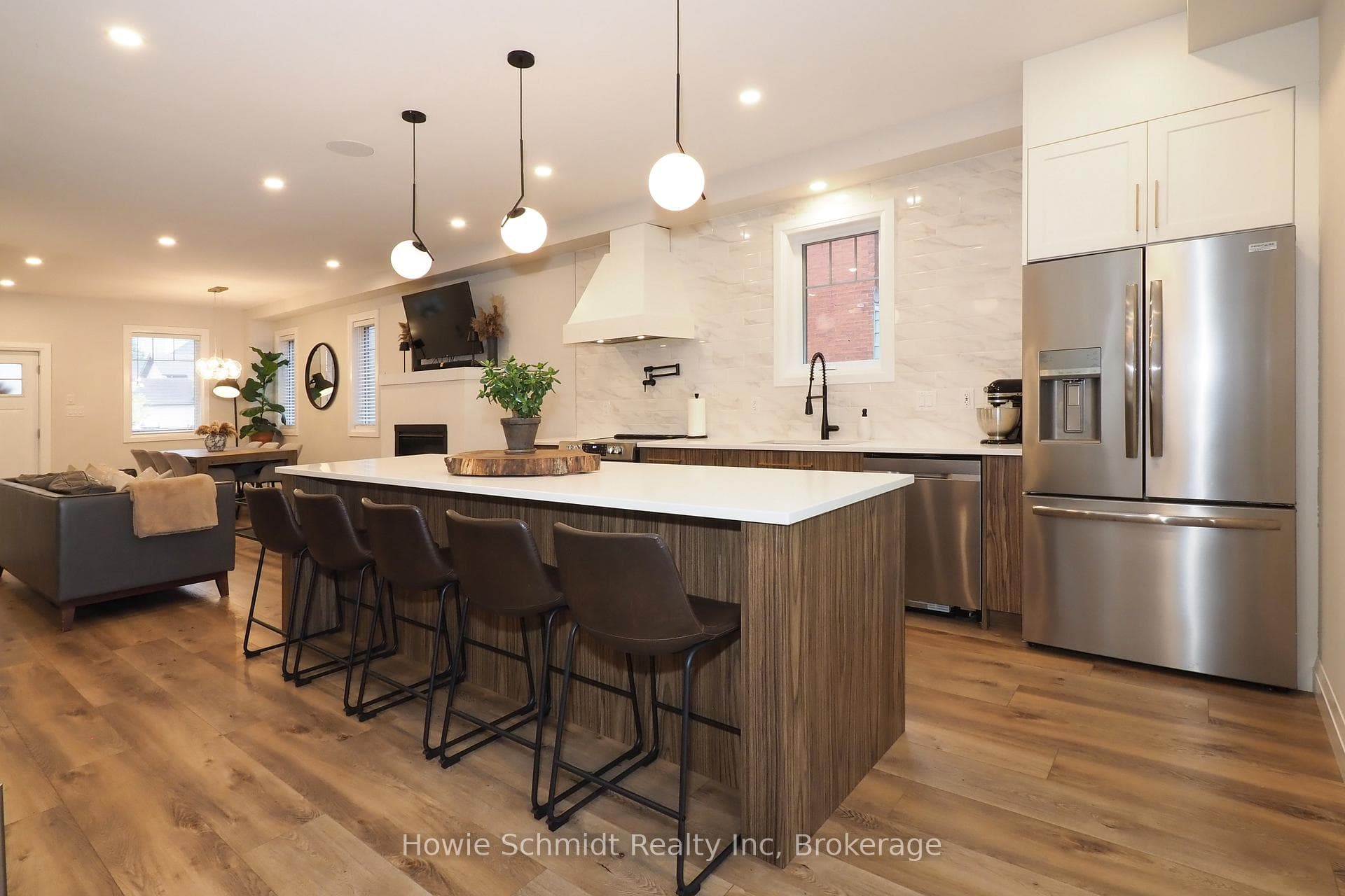 238 Eagle Street photo 18