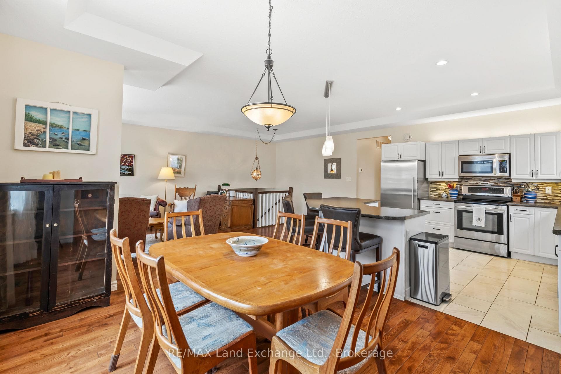 344 Lansdowne Street photo 13
