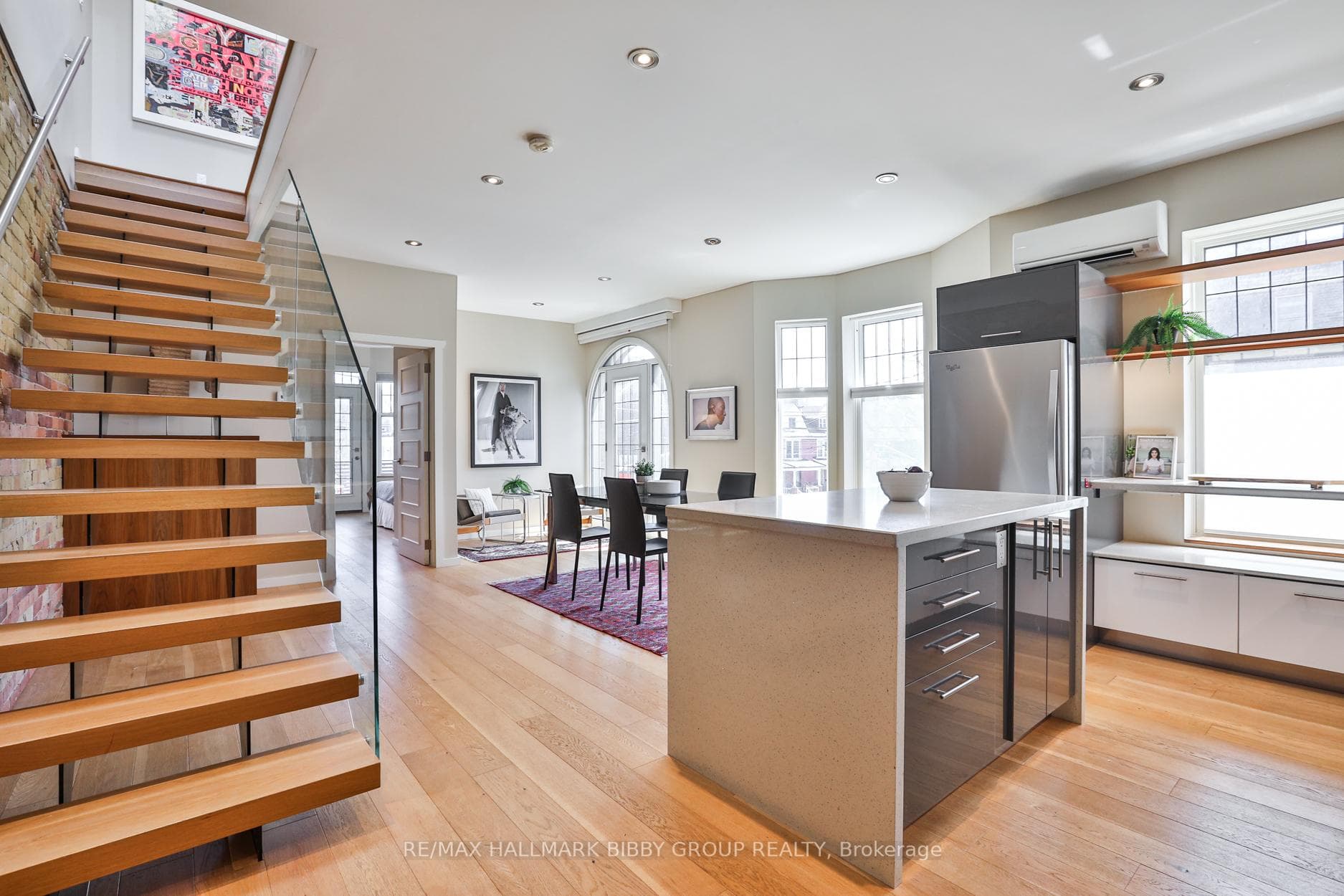 662 Bathurst Street Unit 3 photo 1