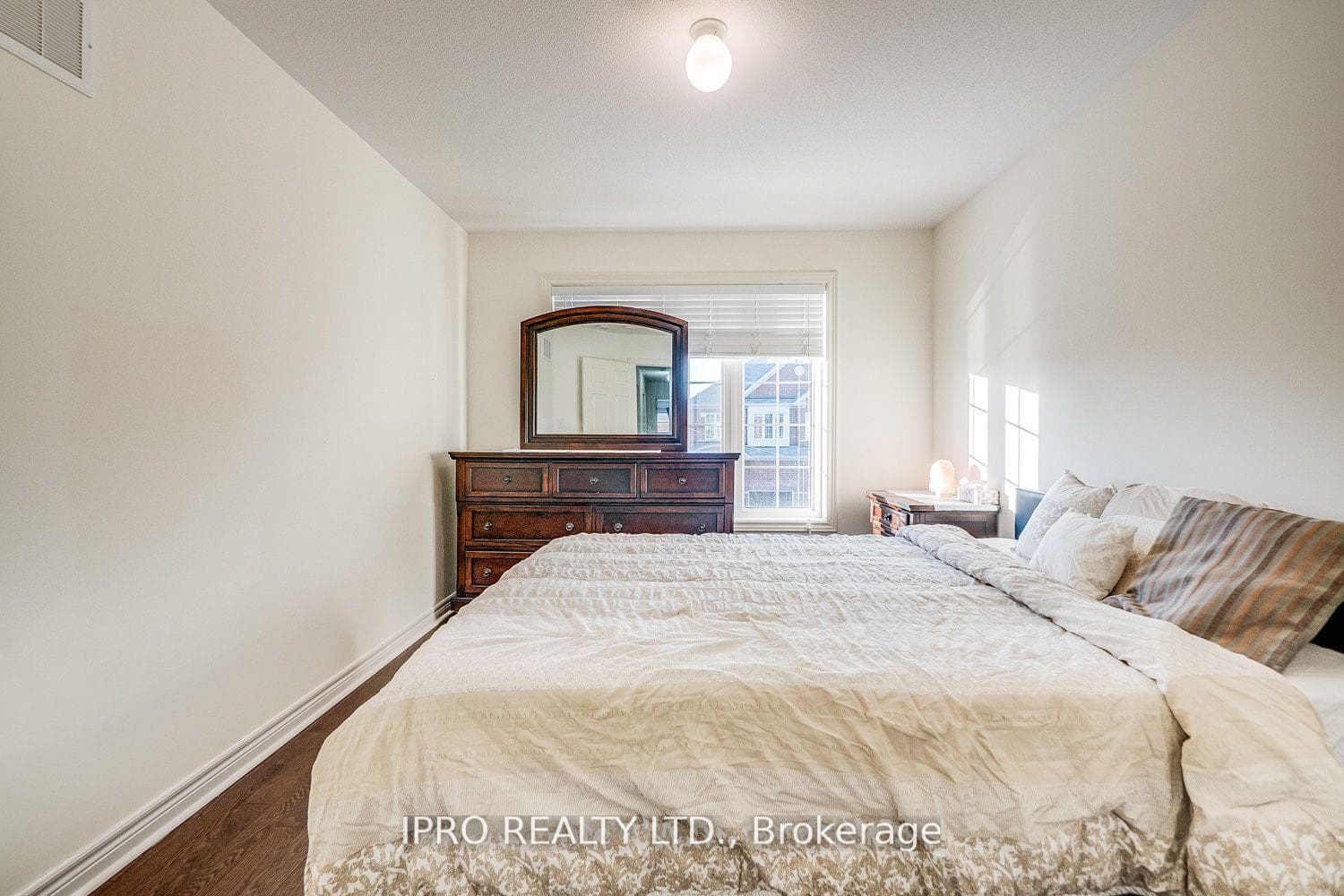 633 Mockridge Terrace photo 25