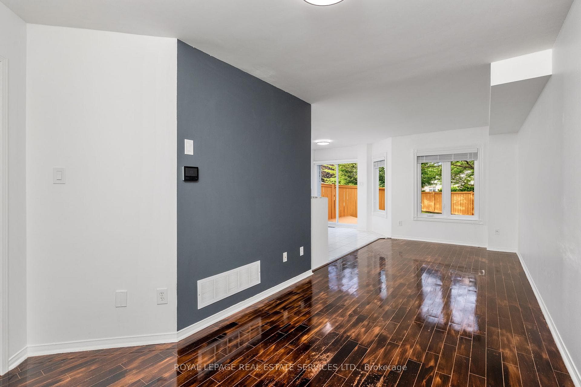 1141 Westview Terrace photo 9