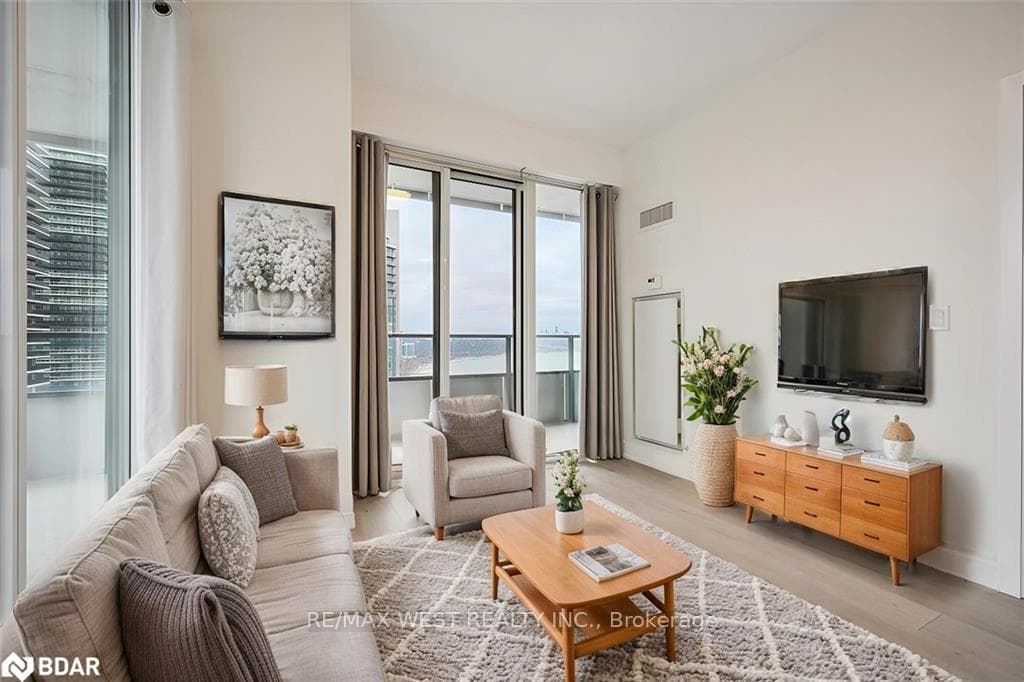 20 Shore Breeze Drive Unit 2604 photo 3
