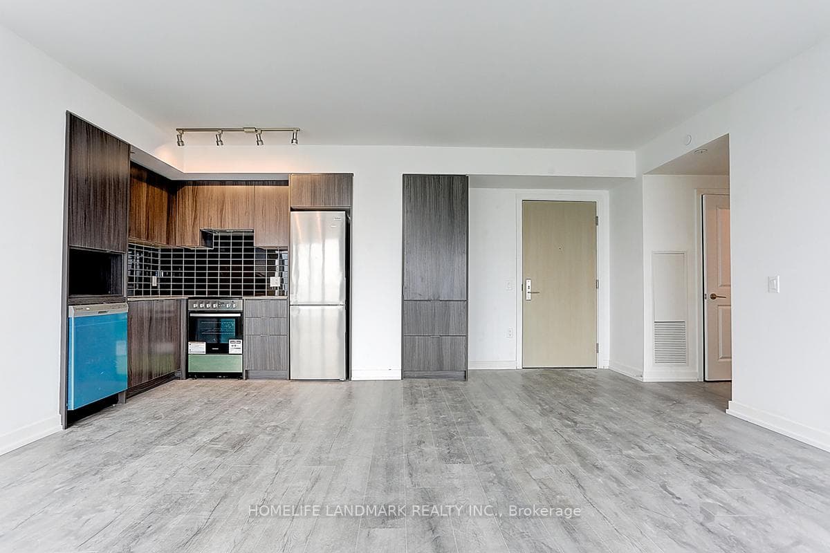 395 Bloor Street Unit 4303 photo 9