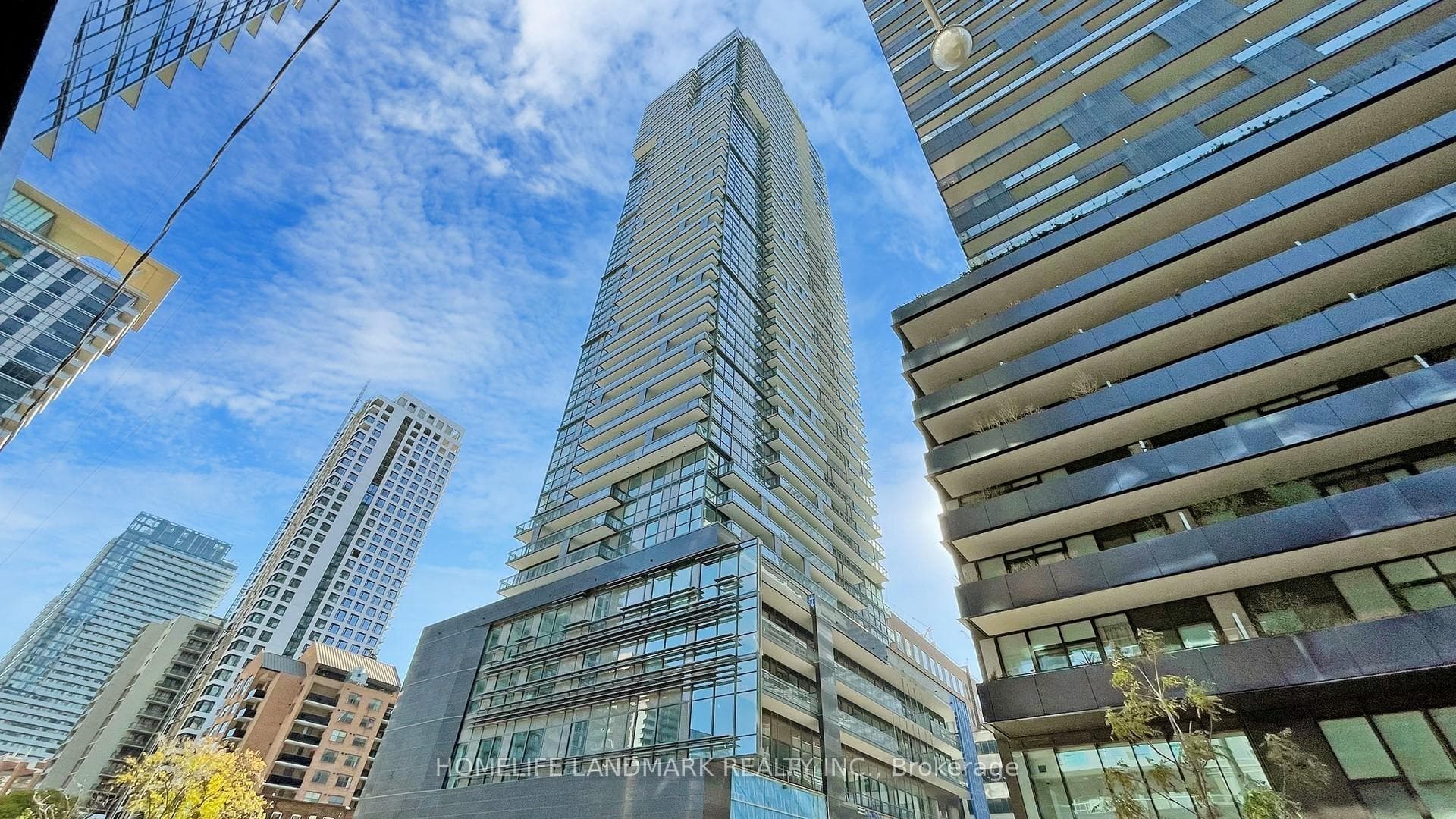 39 Roehampton Avenue Unit 3702 photo 1
