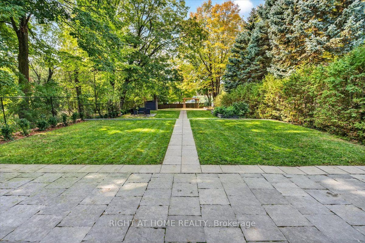 64 Larwood Boulevard photo 42