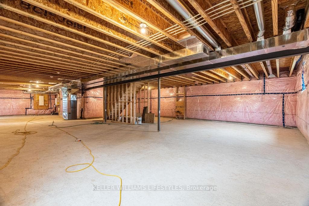 28 MANNING Court photo 34