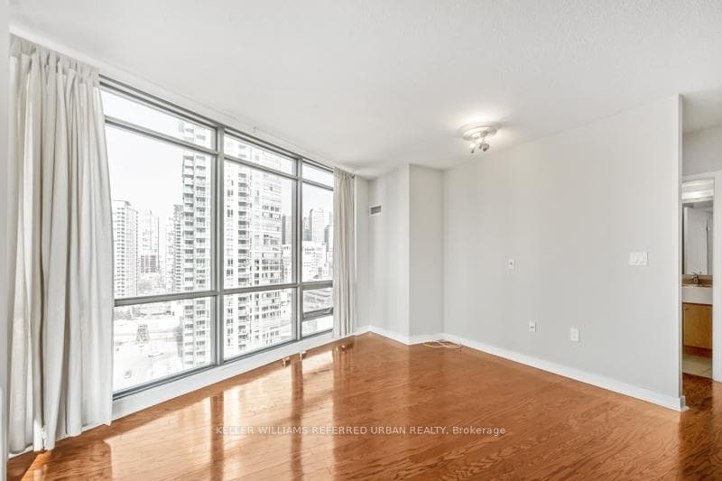 3 Navy Wharf Court Unit 1803 photo 16