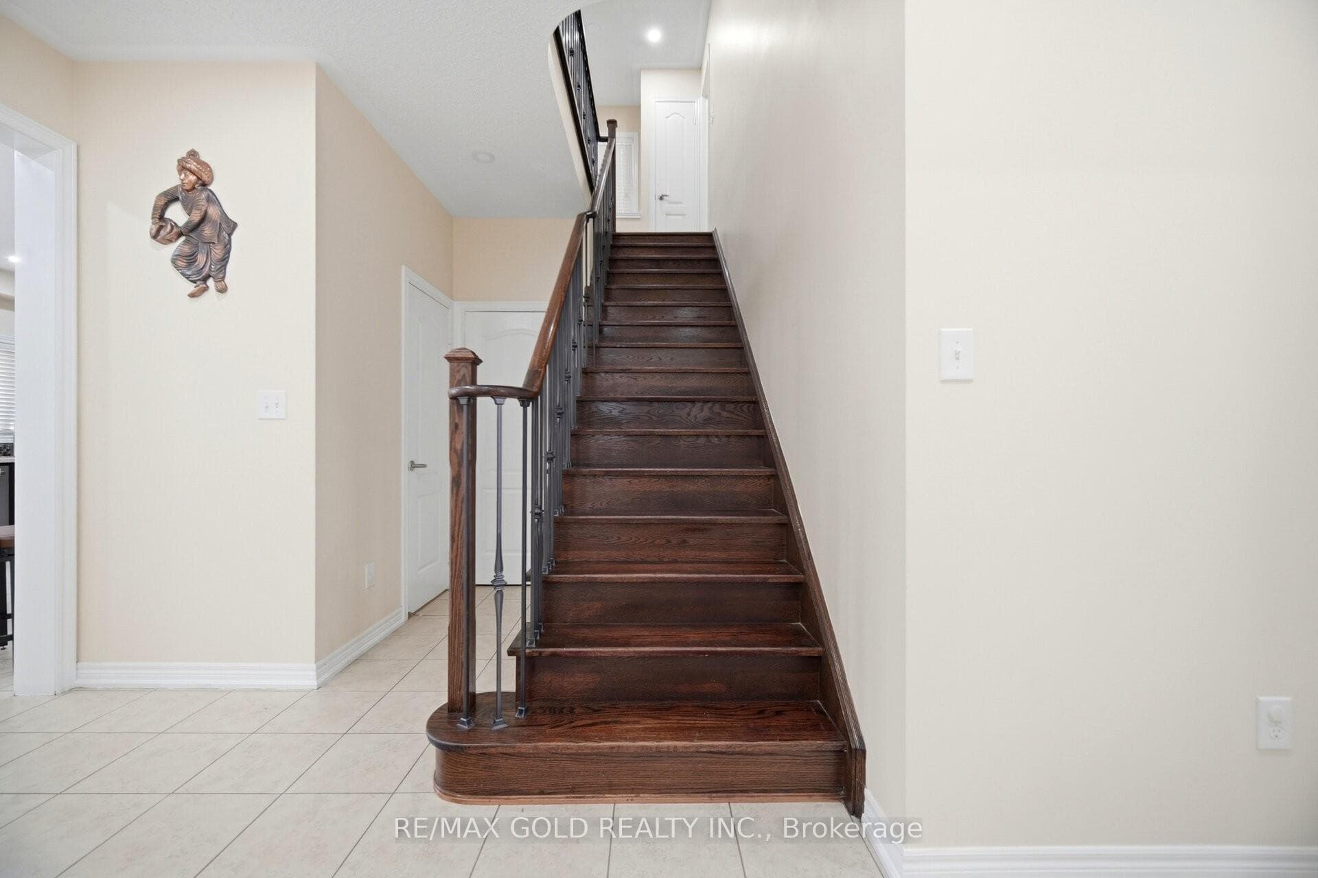 49 Squire Ellis Drive photo 19