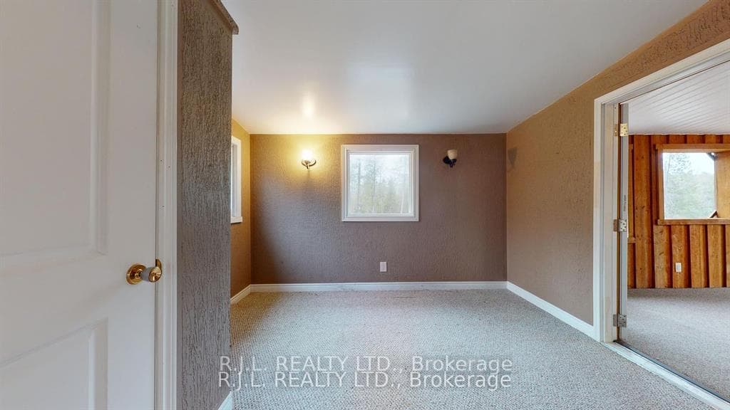 582 Sutton Road photo 27