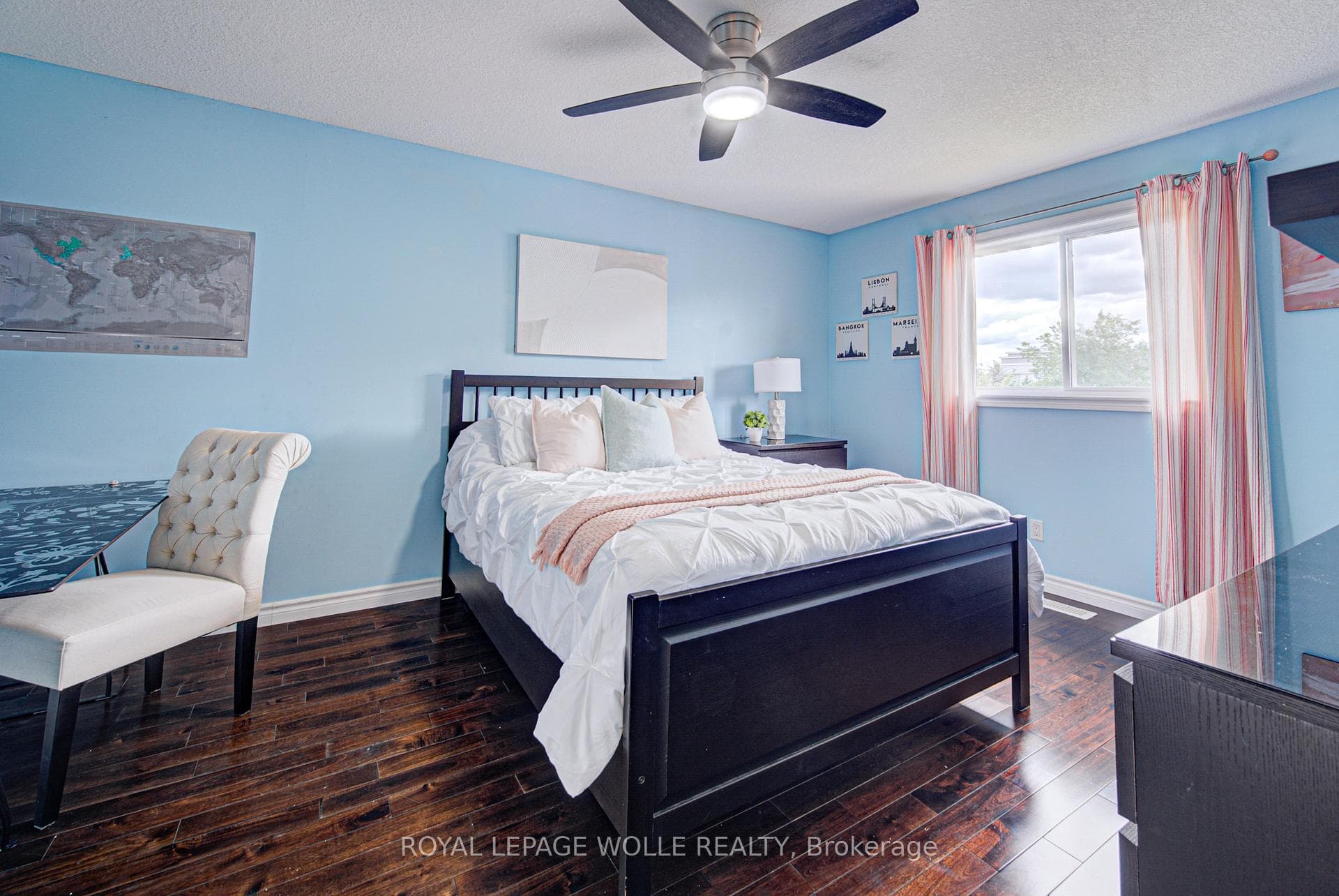 37 Davinci Boulevard photo 26
