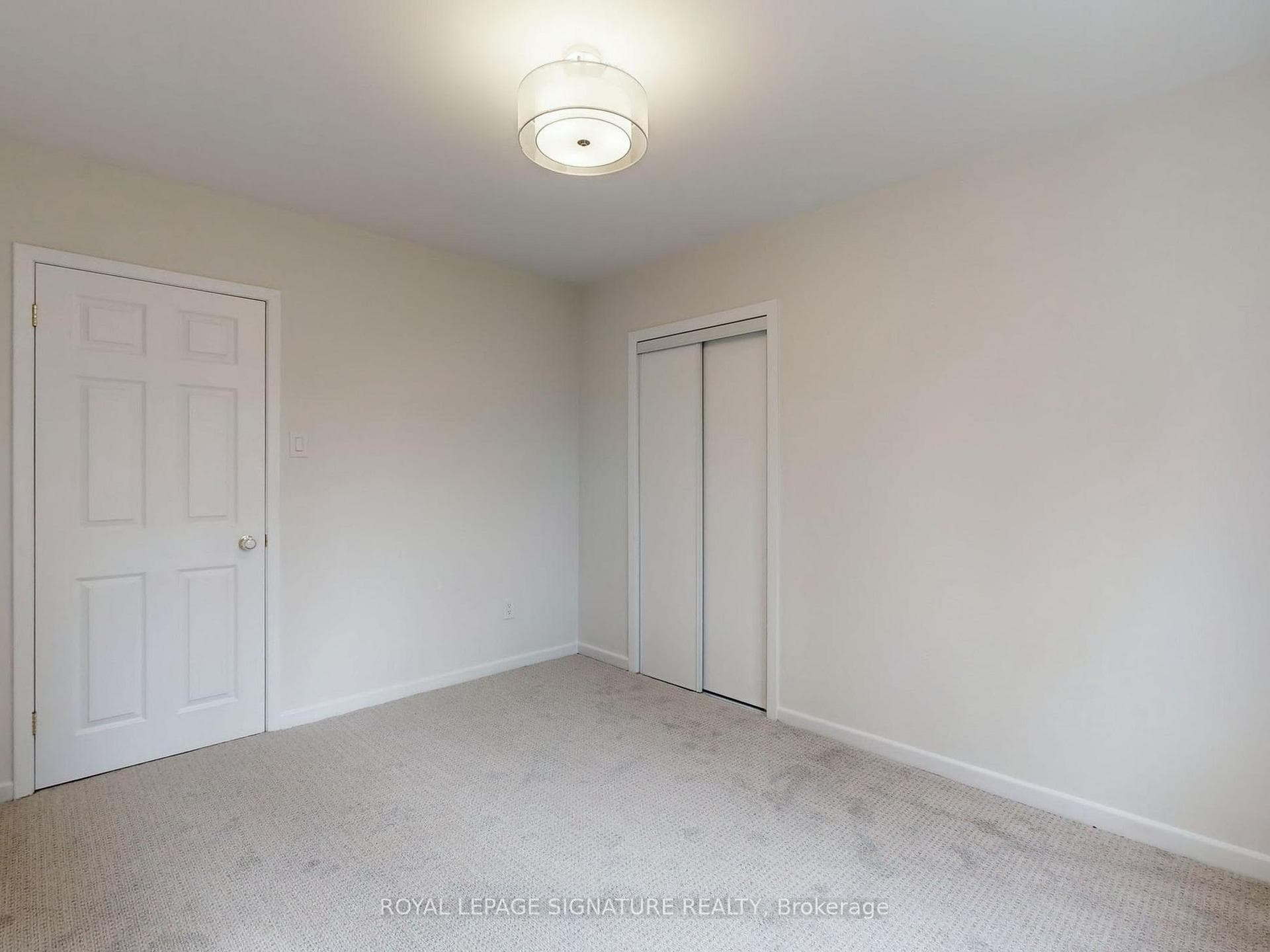 187 Cassandra Boulevard photo 27