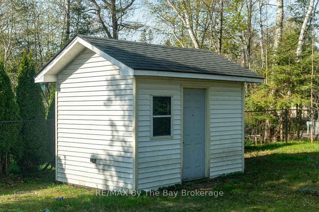 28 60th Street photo 14