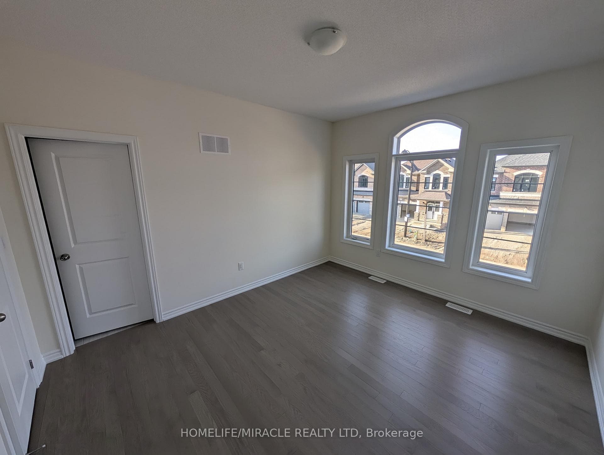 47 Arnold Circle photo 6