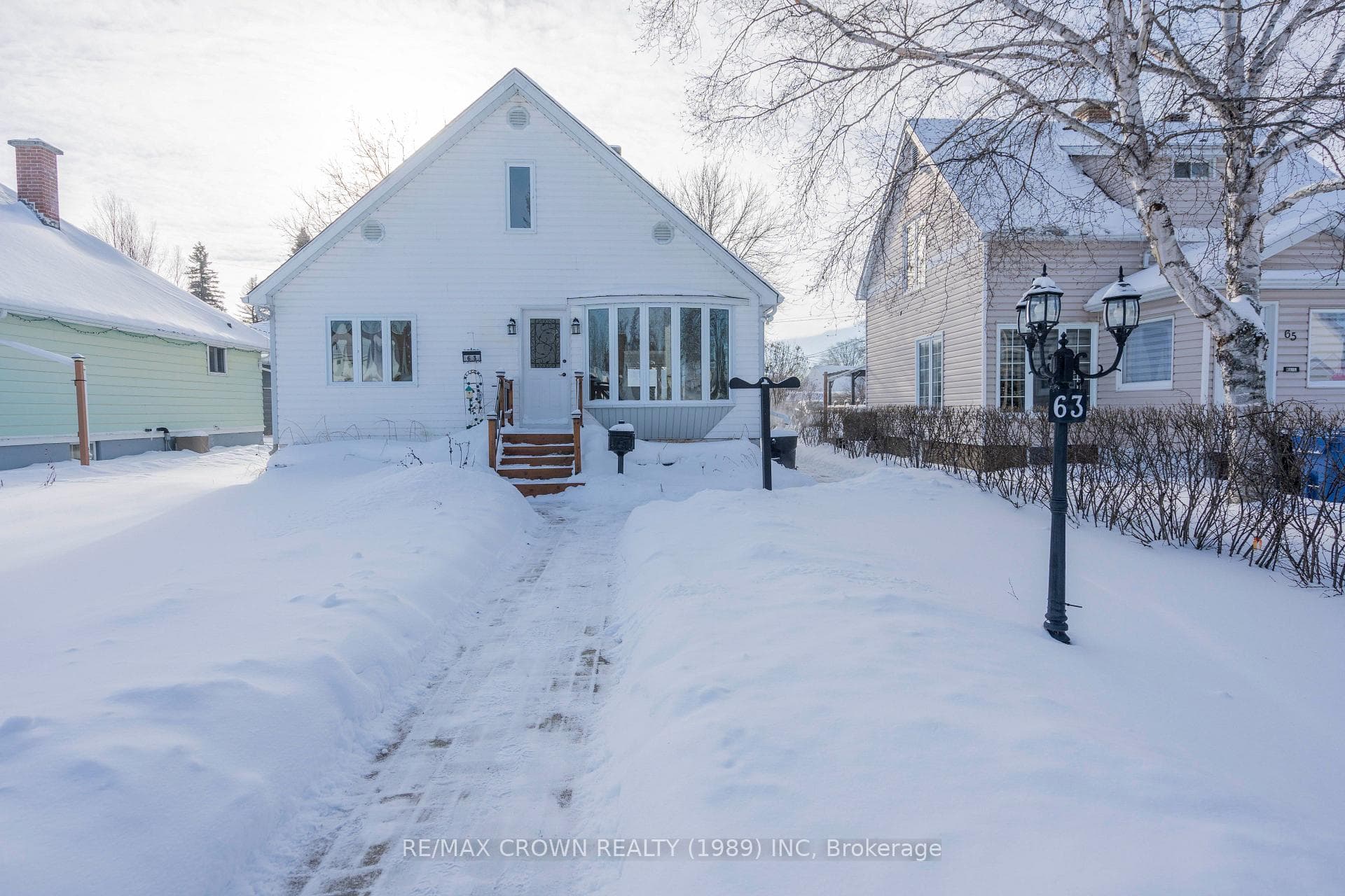 63 Bowman Avenue photo 1