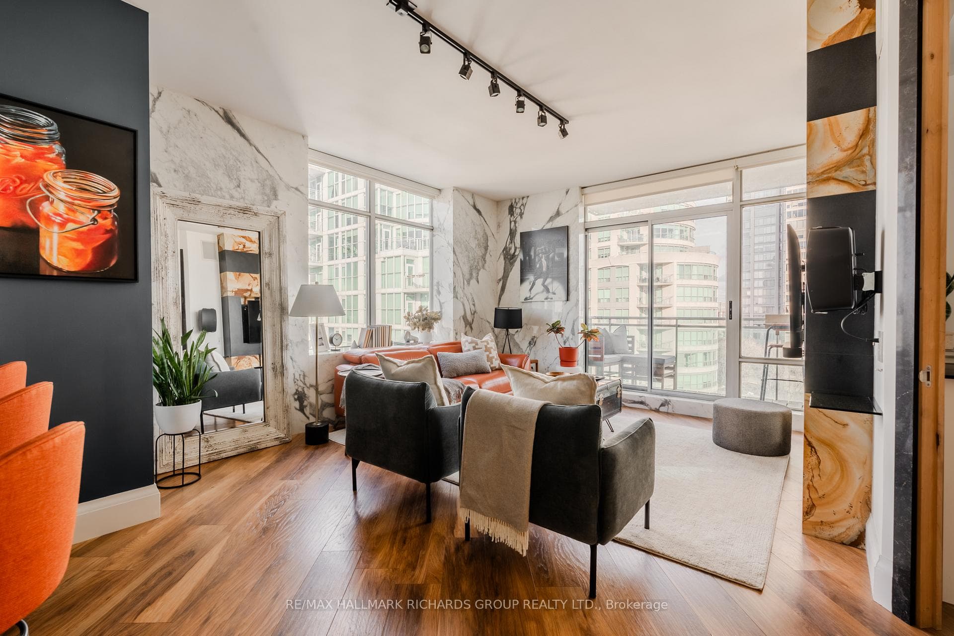 5 Marine Parade Drive Unit 909 photo 1
