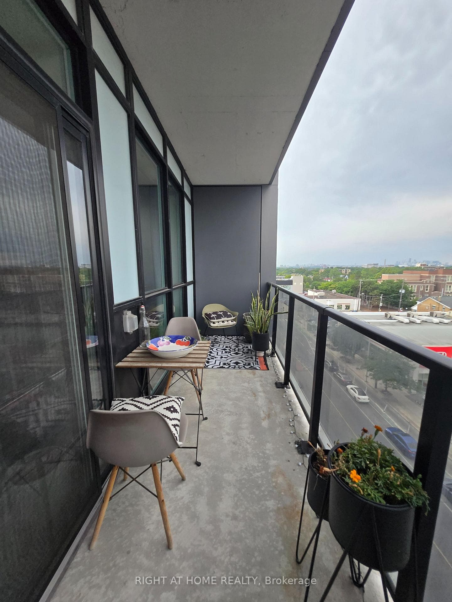 2301 Danforth Avenue Unit 715 photo 23