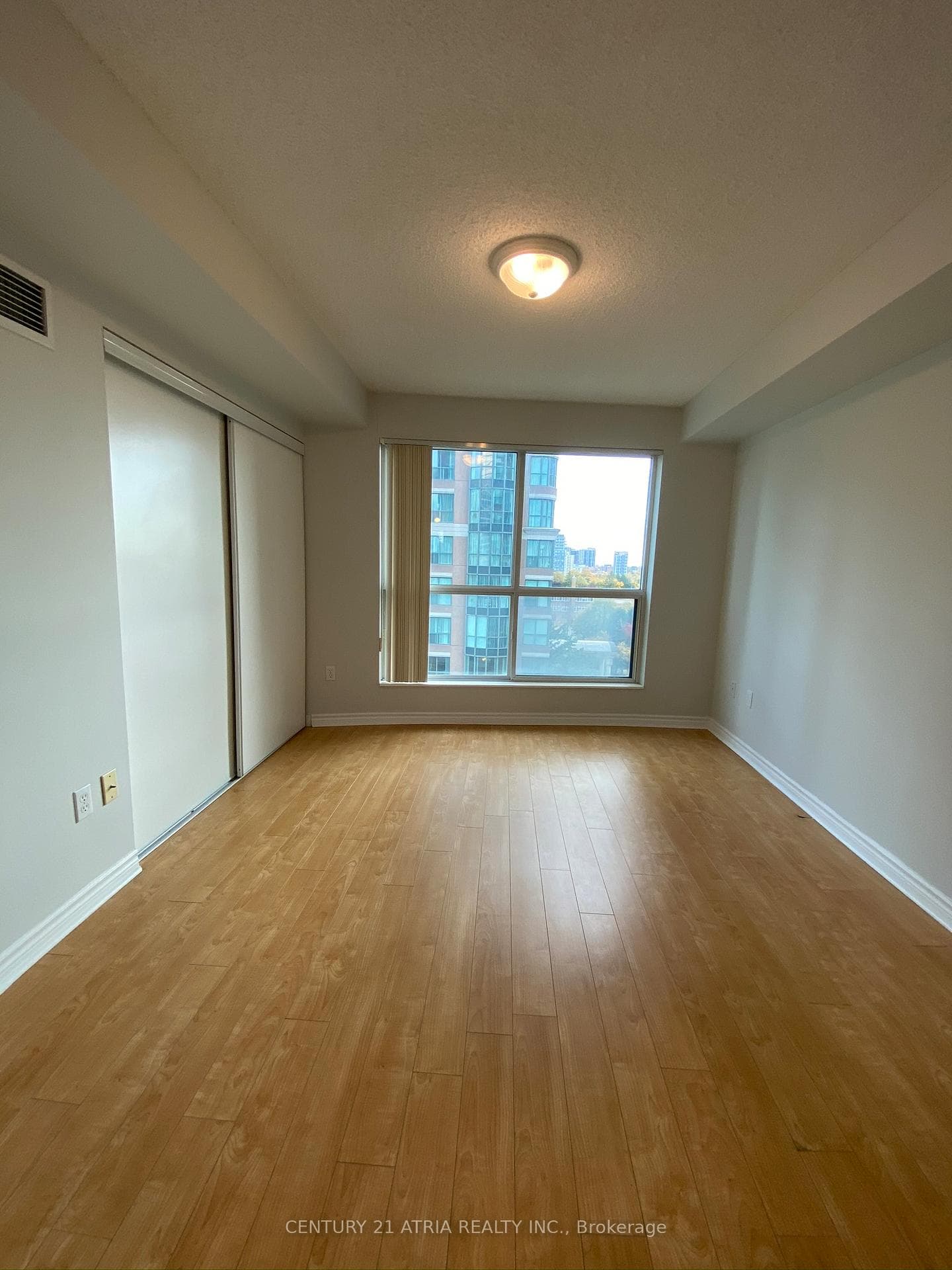 7 Lorraine Drive Unit 703 photo 7