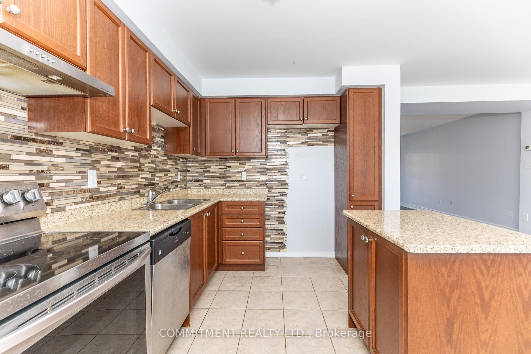 138 Barnham Street photo 25
