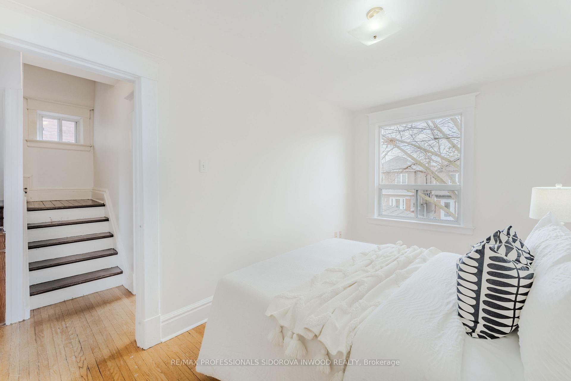 699 Windermere Avenue photo 23