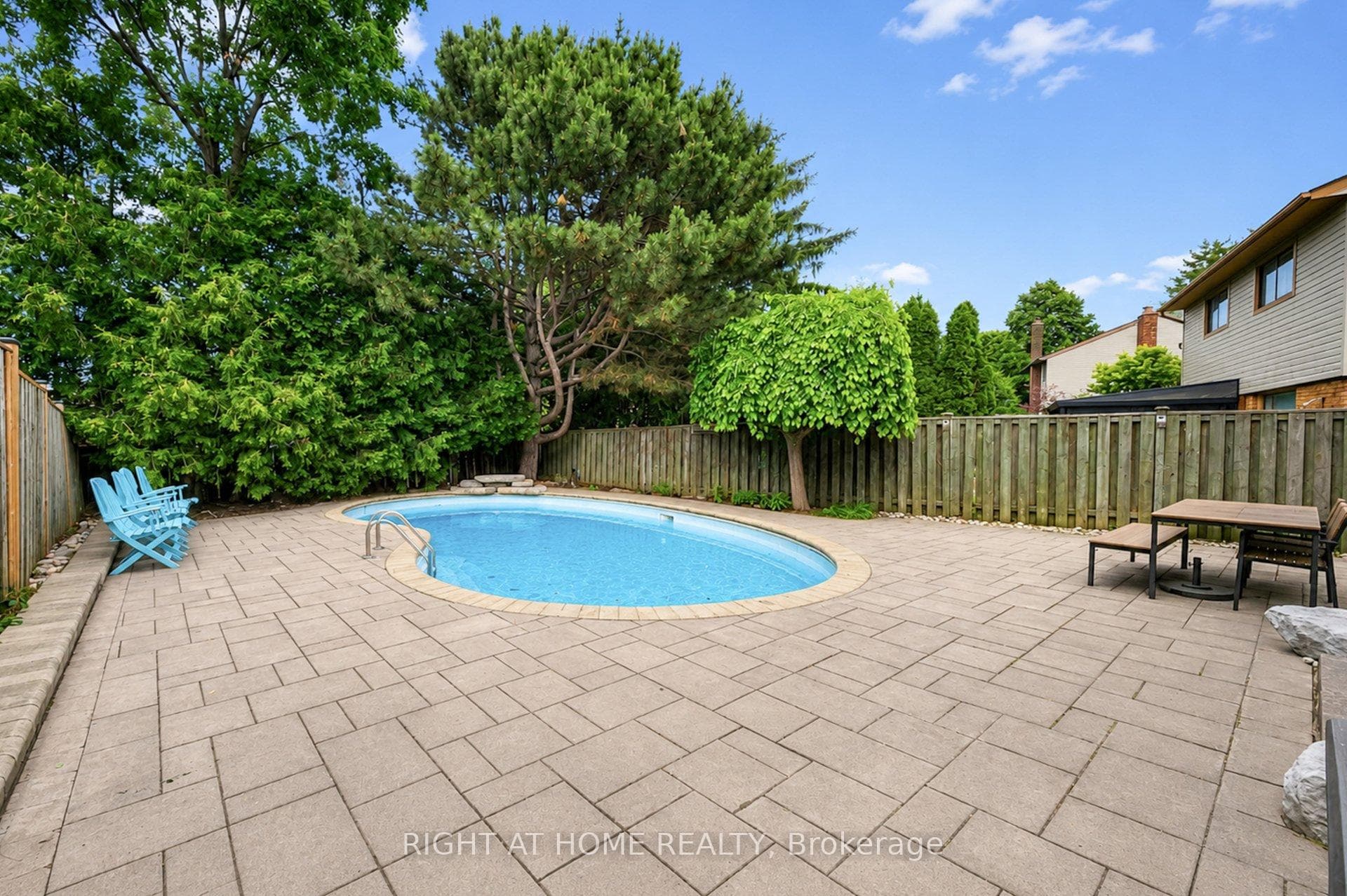62 Kings College Road photo 40