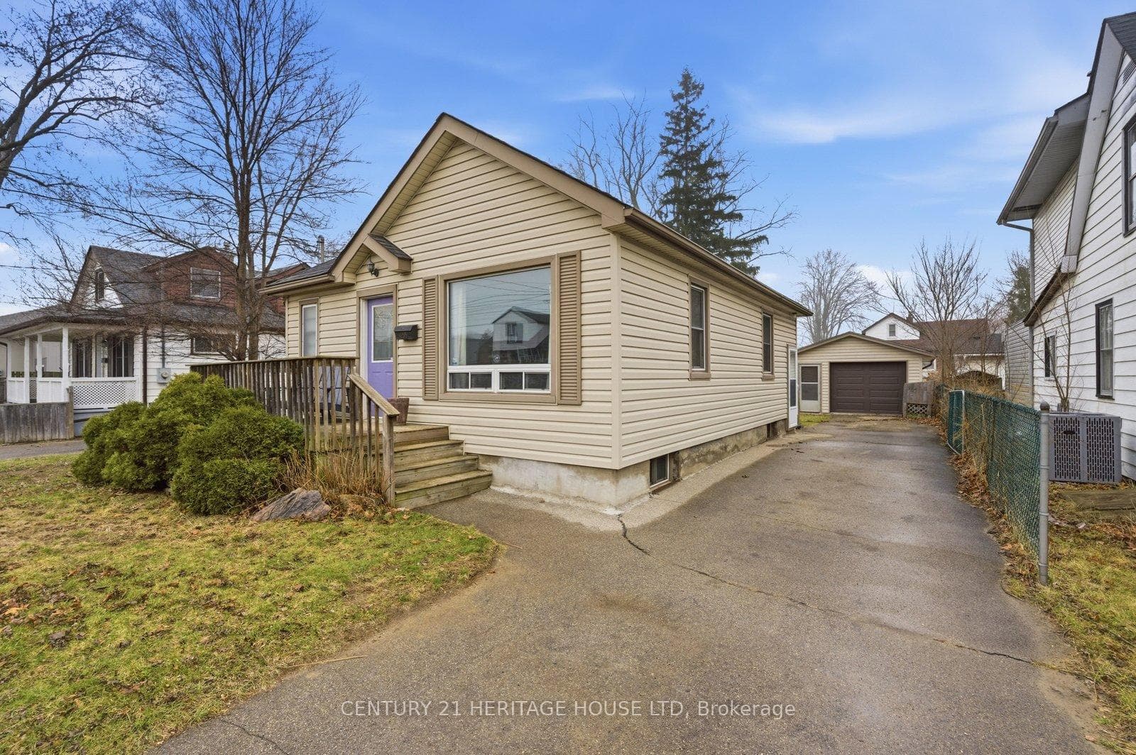 455 St Paul Avenue photo 24