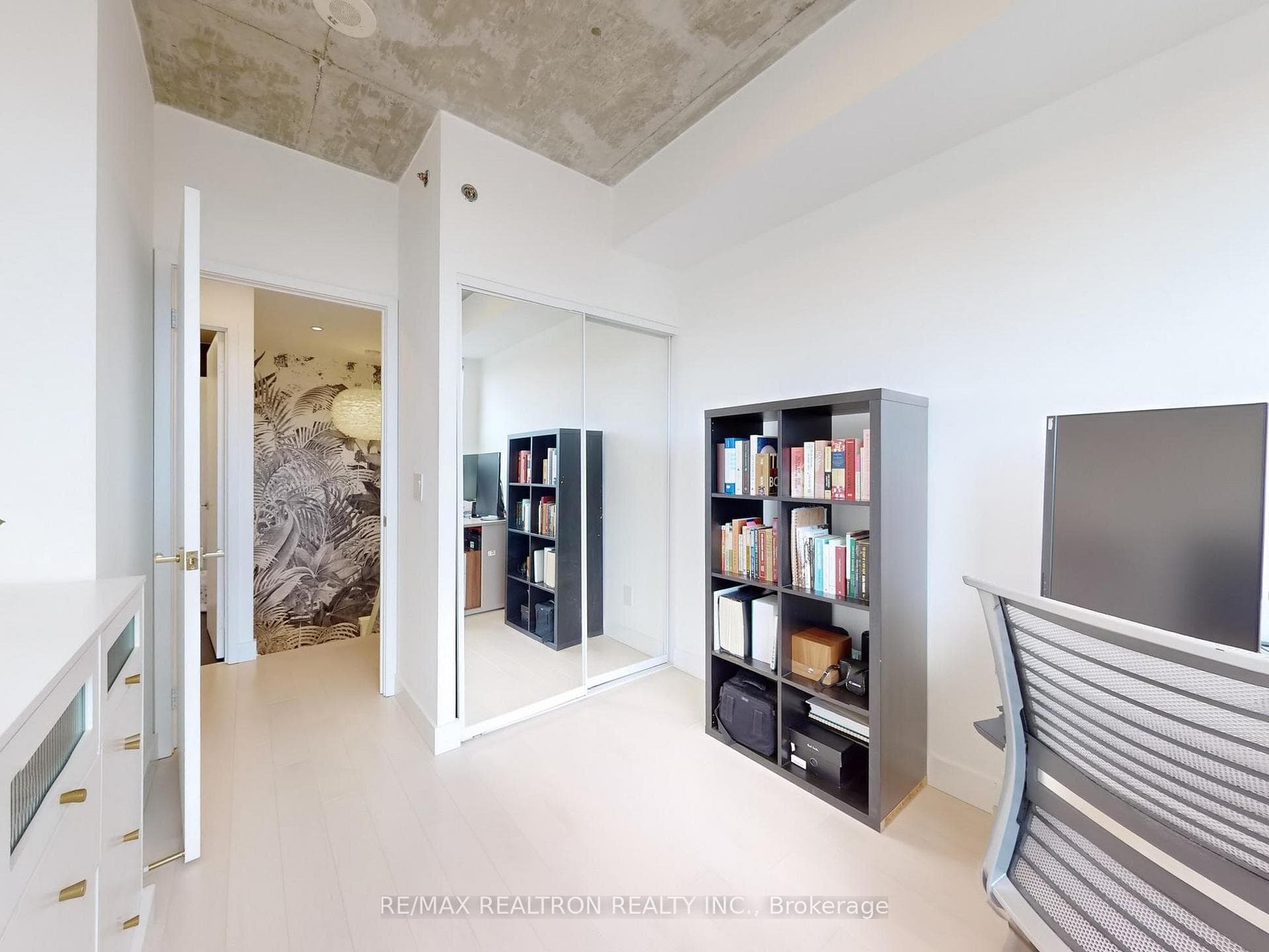 7 Peel Avenue Unit 1 photo 24
