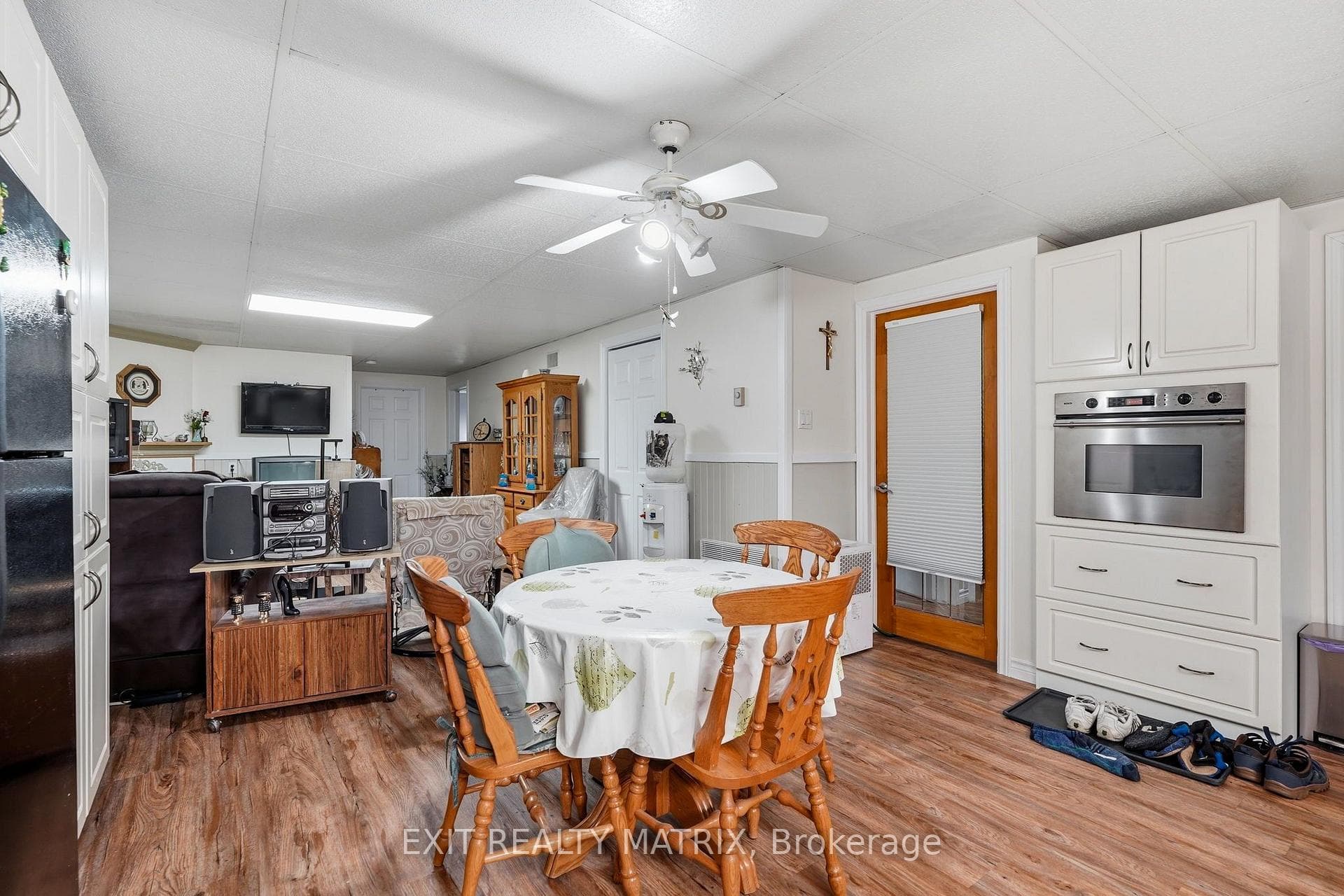 563 Lajeunesse Road photo 23