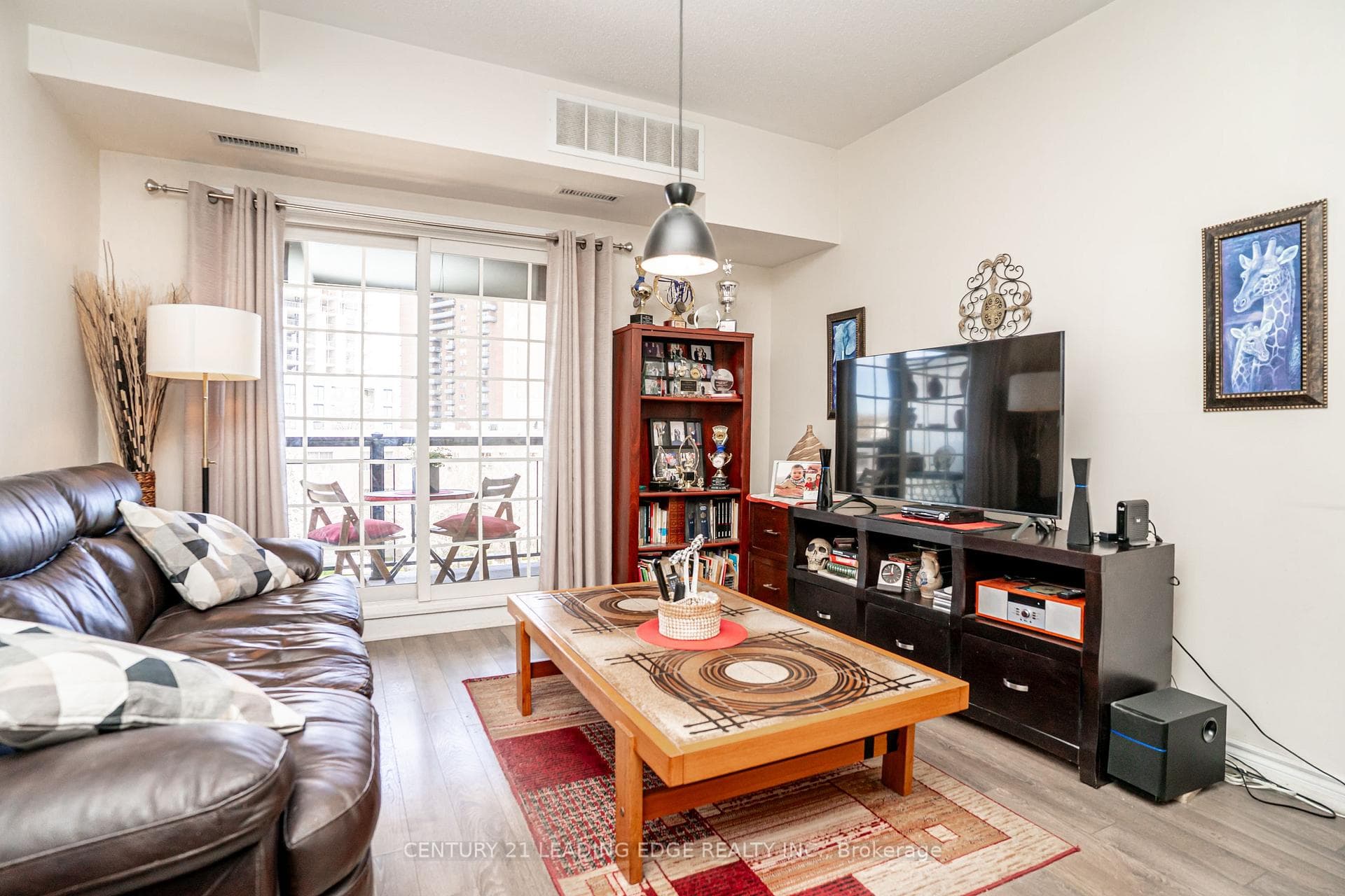 570 Lolita Gardens Unit 421 photo 17