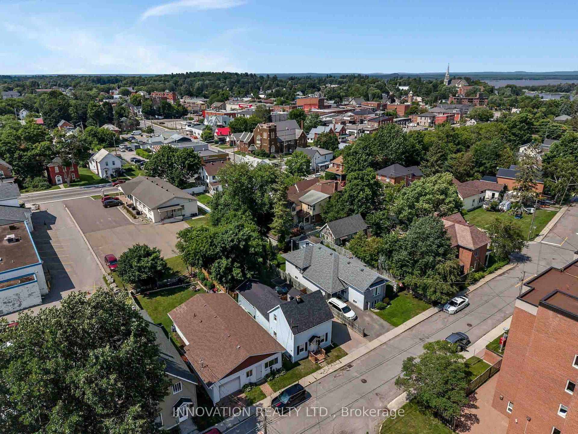 58 Russell Street photo 39