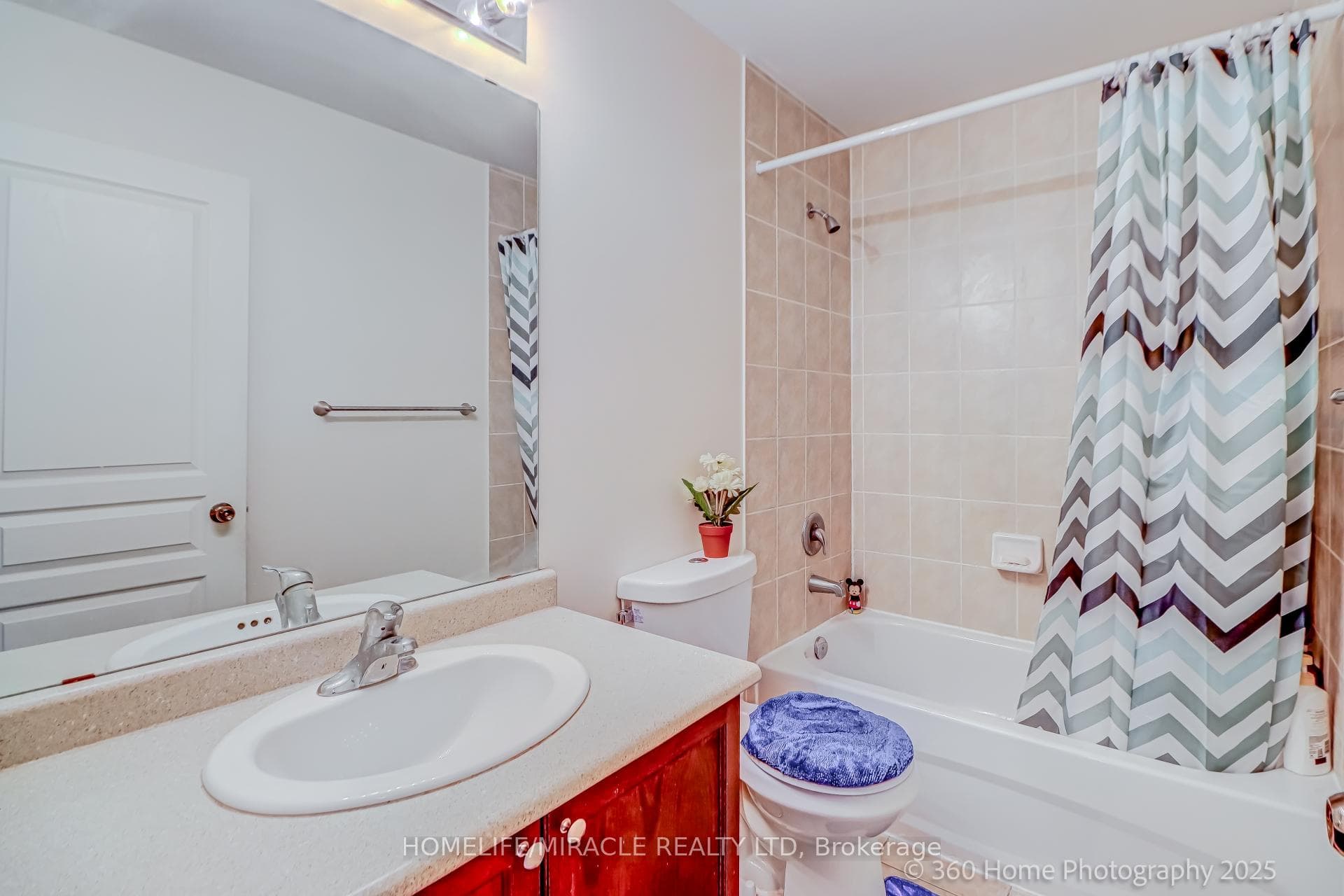 135 GREENBRAE Circuit photo 16