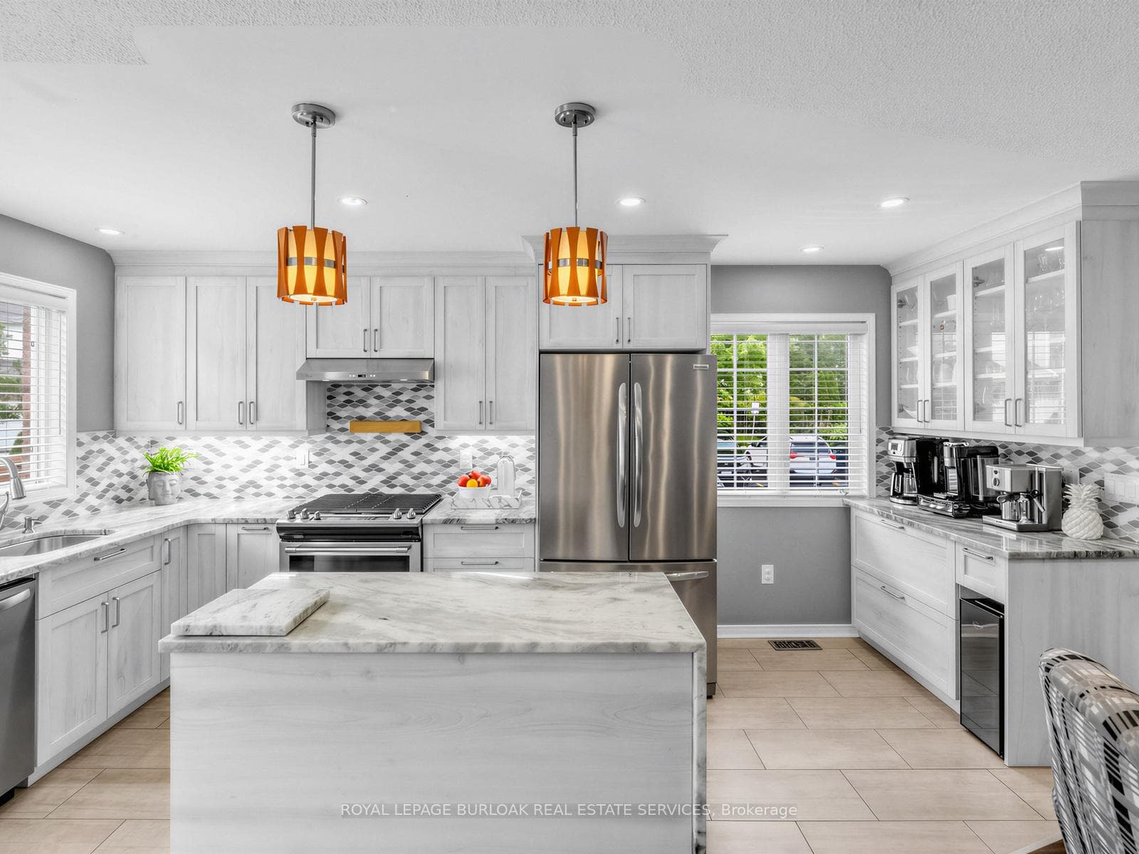 updated kitchen w/ coffee/beverage bar