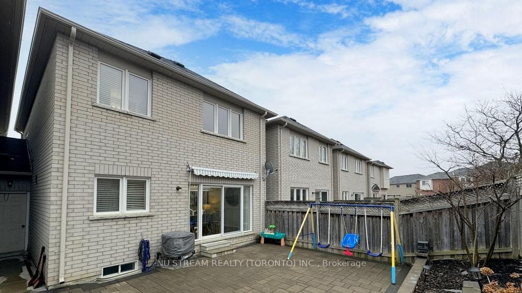 26 Todman Lane photo 37