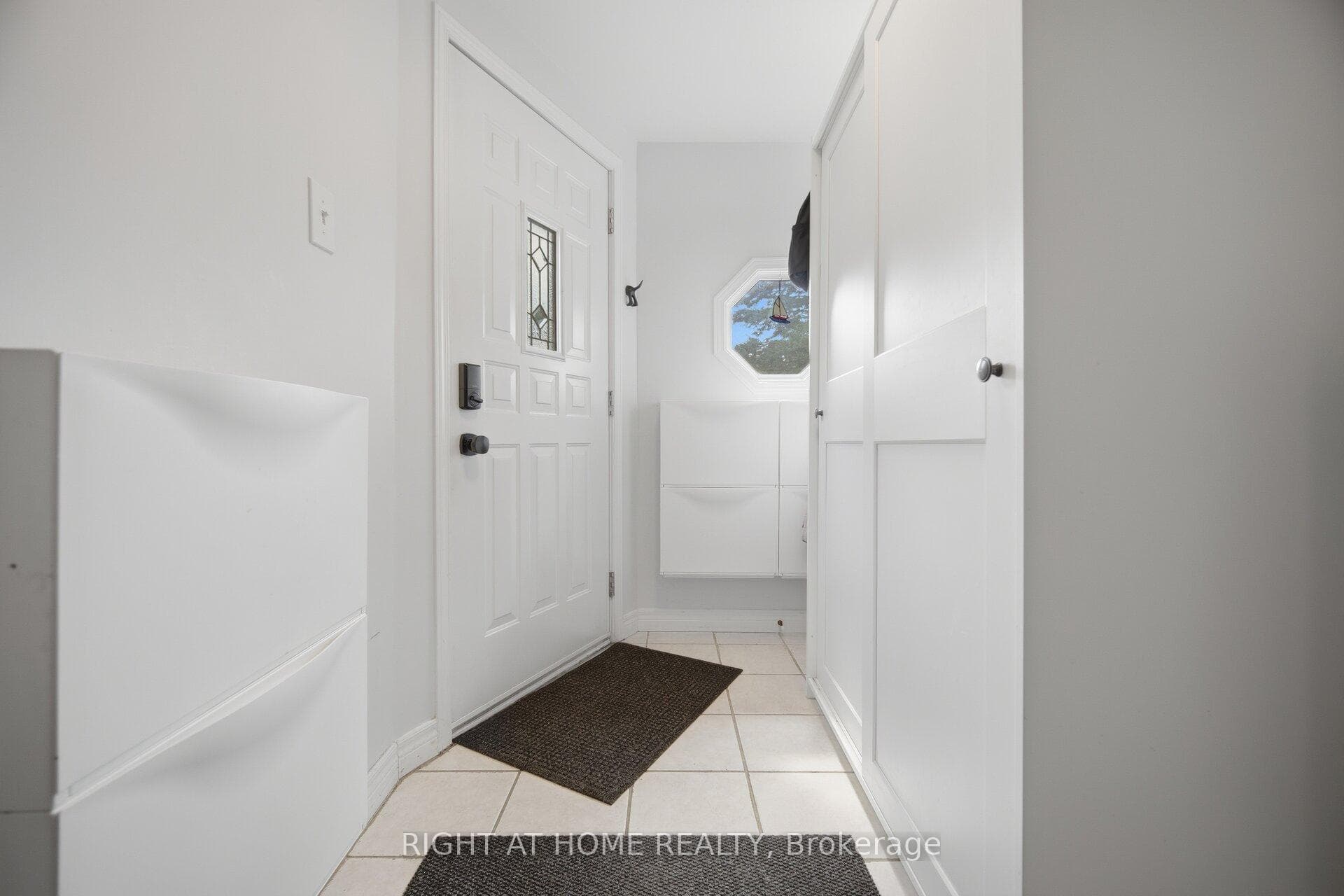 18 Vanbrugh Avenue photo 37
