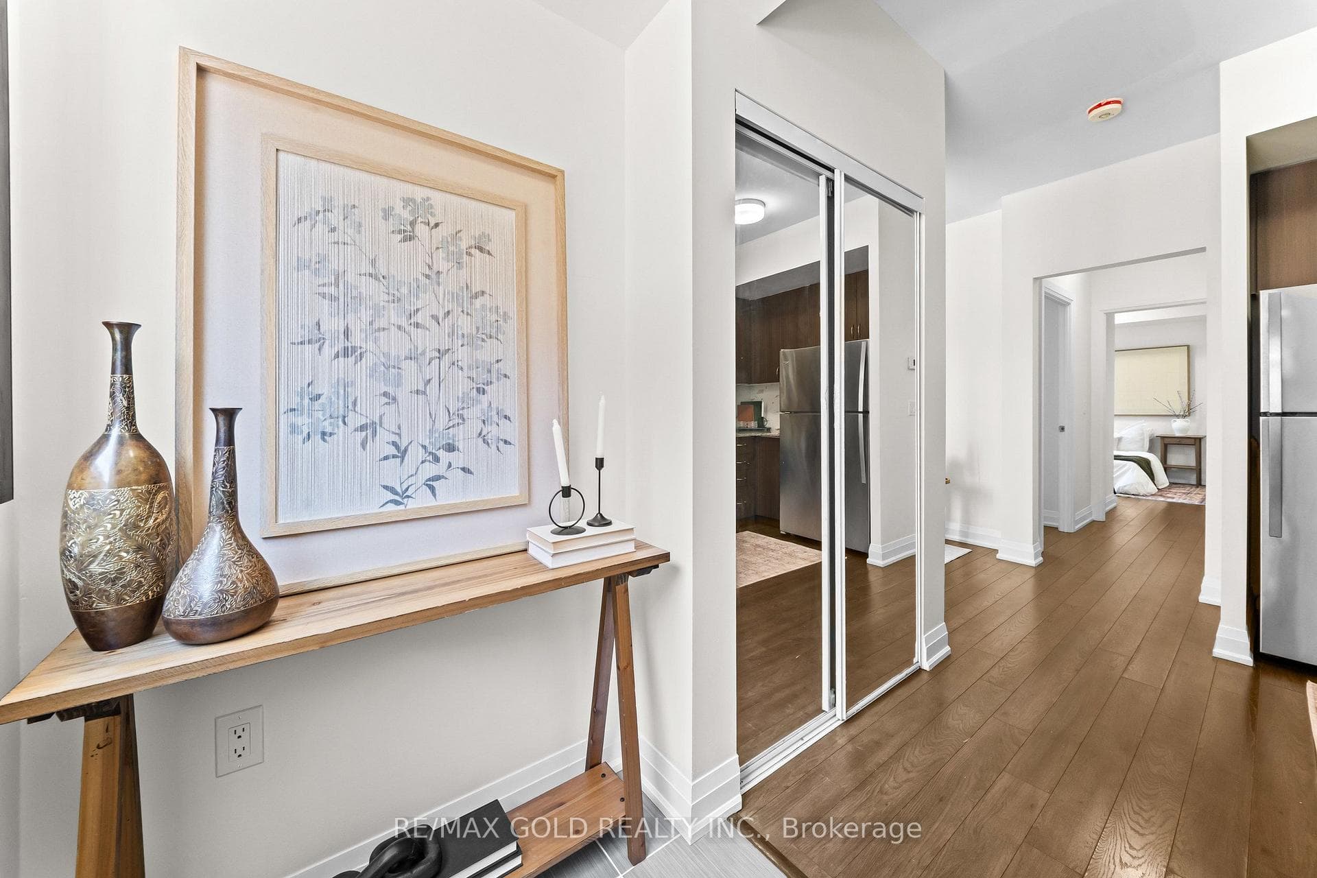 18 Coles Avenue Unit 602 photo 7