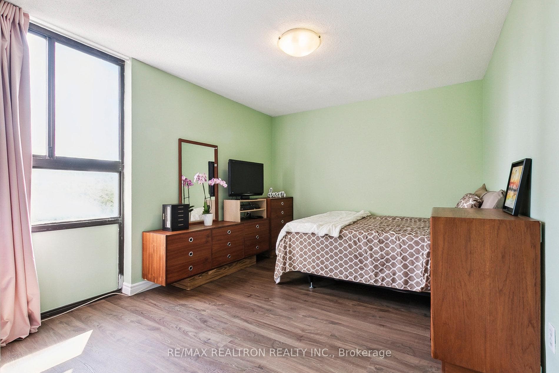 350 Seneca Hill Drive Unit 801 photo 19