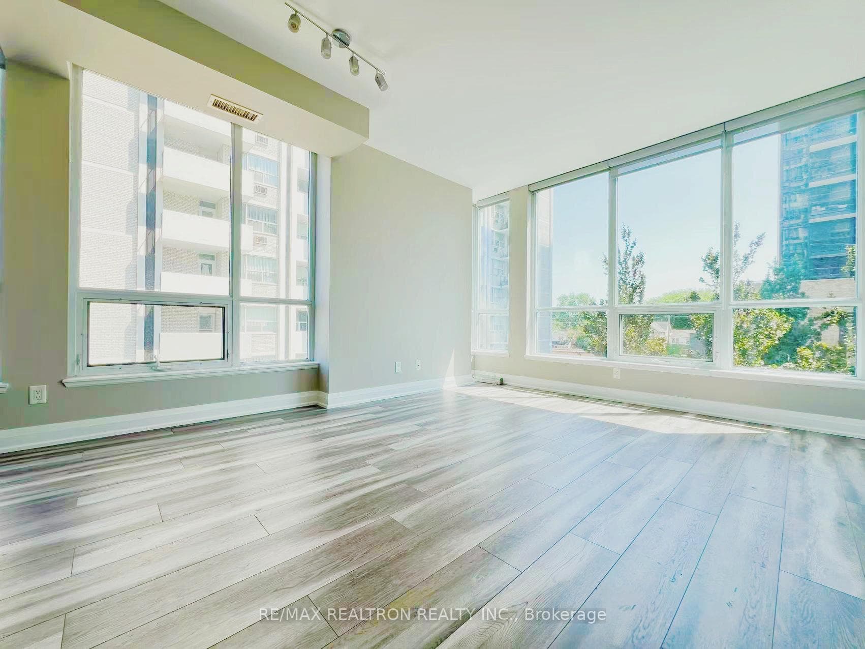 83 Redpath Avenue Unit 204 photo 12