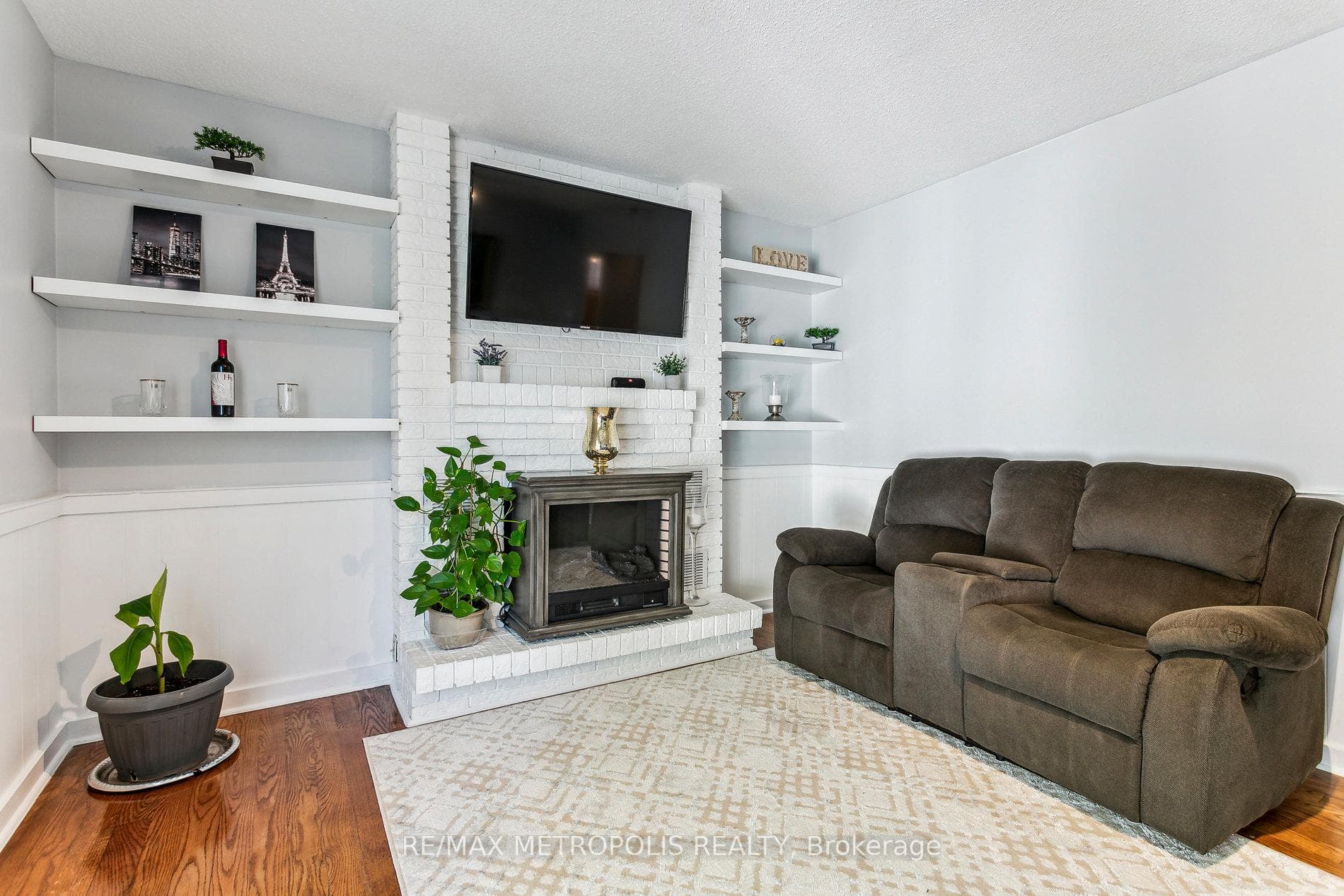 12 Tanager Square photo 23