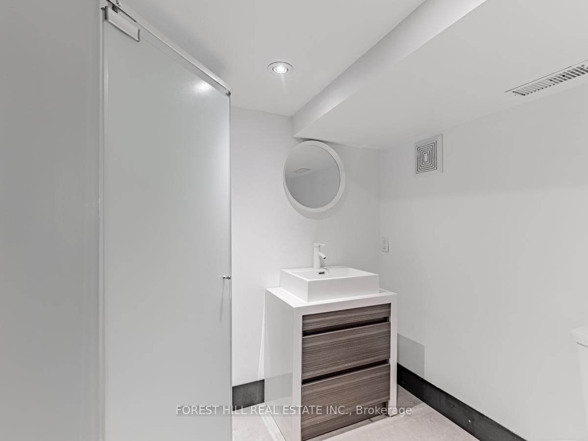 18 Sunnybrae Crescent Unit Lower photo 9