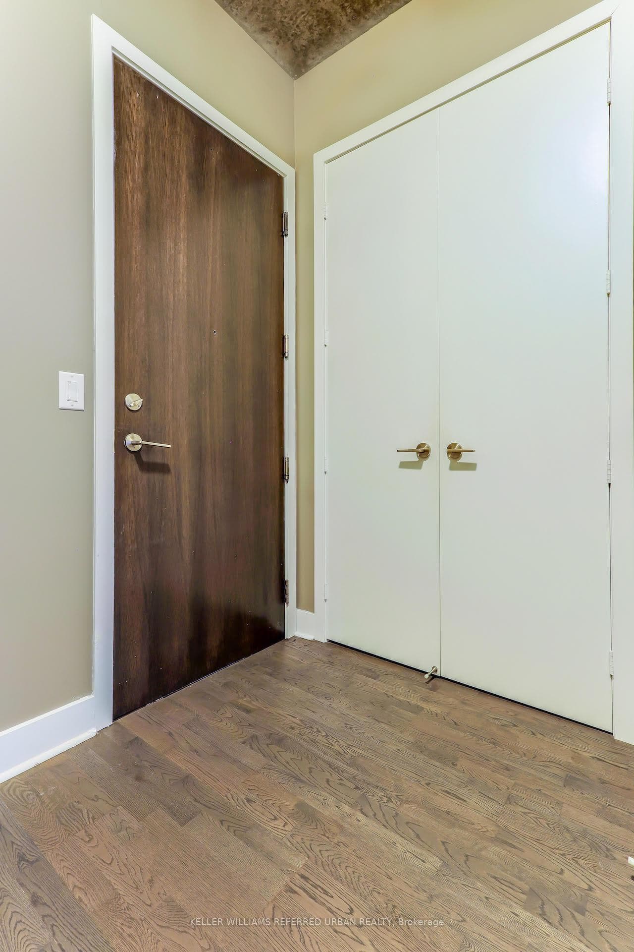 399 Adelaide Street Unit 814 photo 15