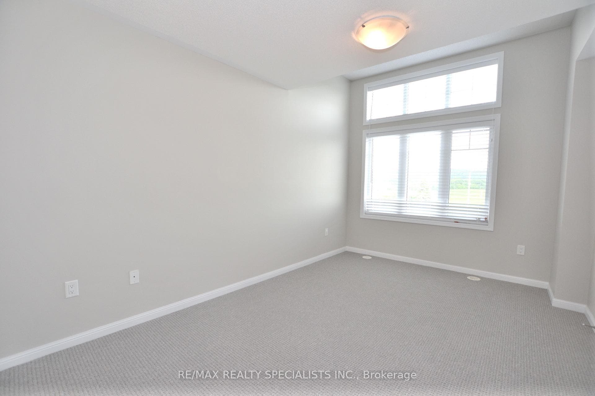 6020 Derry Road Unit 9 photo 10
