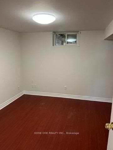 358 Lynett Crescent photo 16