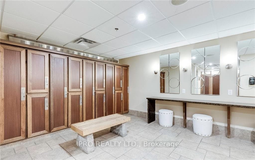150 Charlton Avenue Unit 3201 photo 16