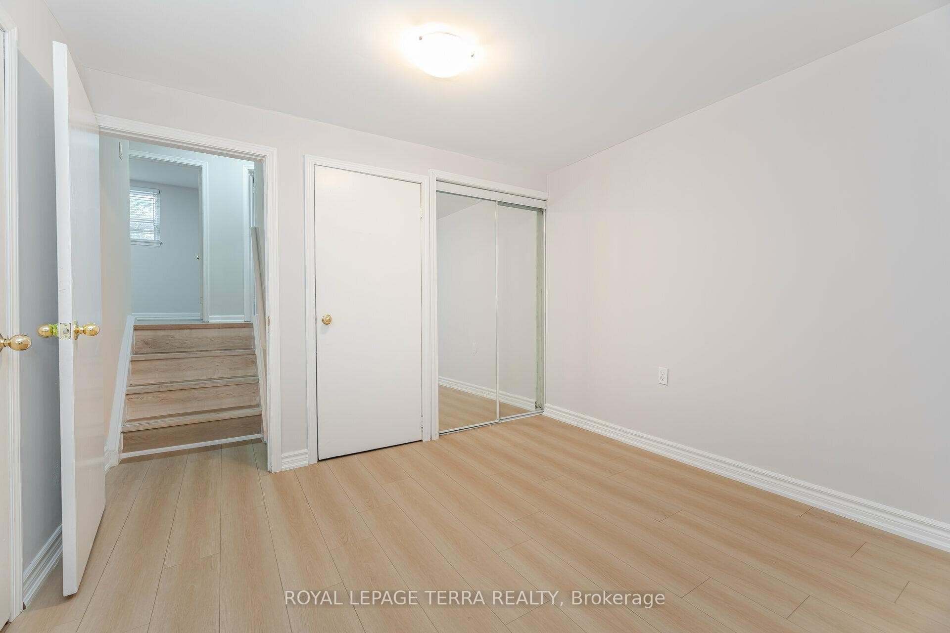114 Milford Haven Drive photo 28